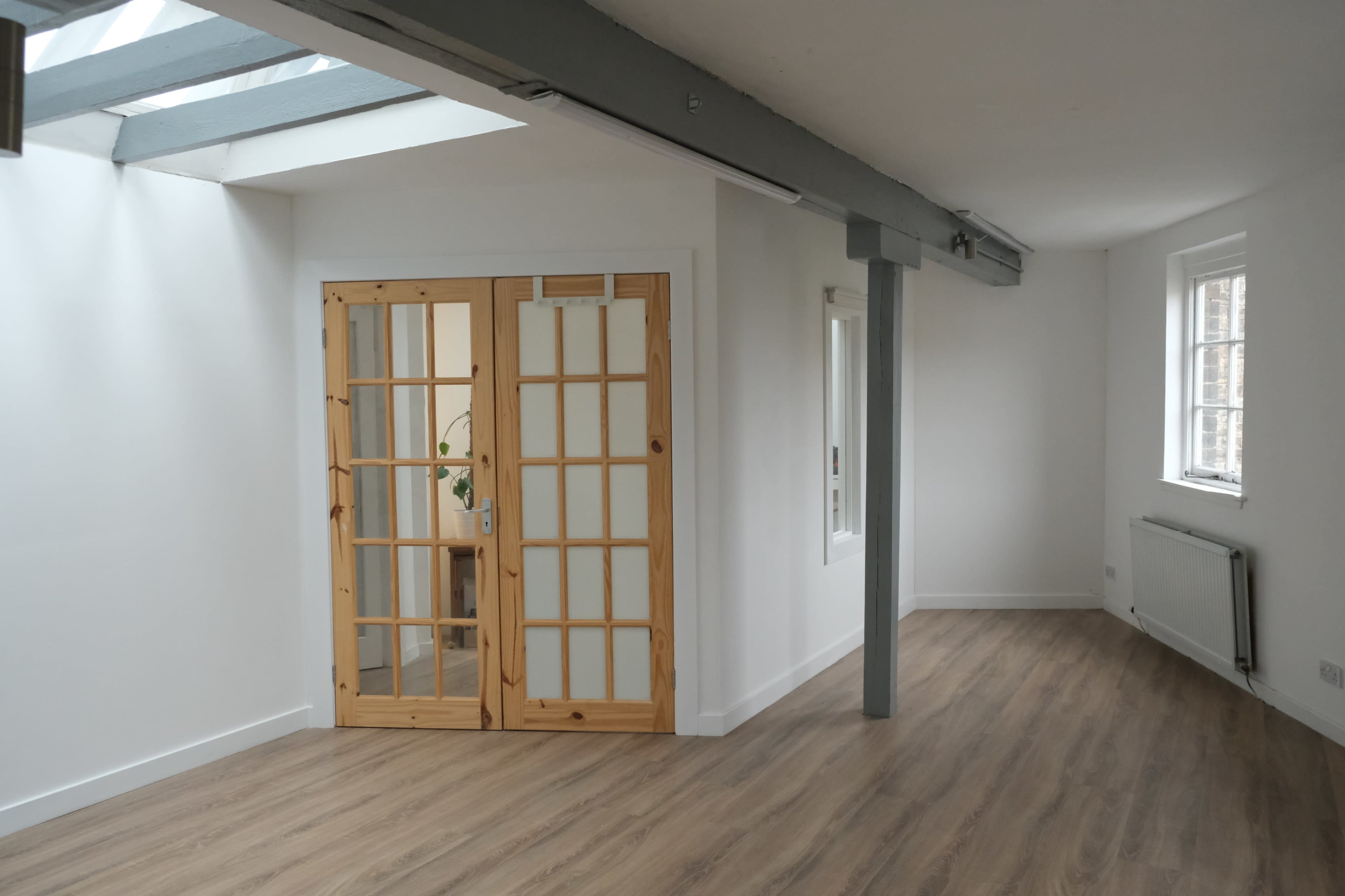 Light and Airy Loft Style Studio in Leith, Edinburgh Image in Leith, Edinburgh, SCT