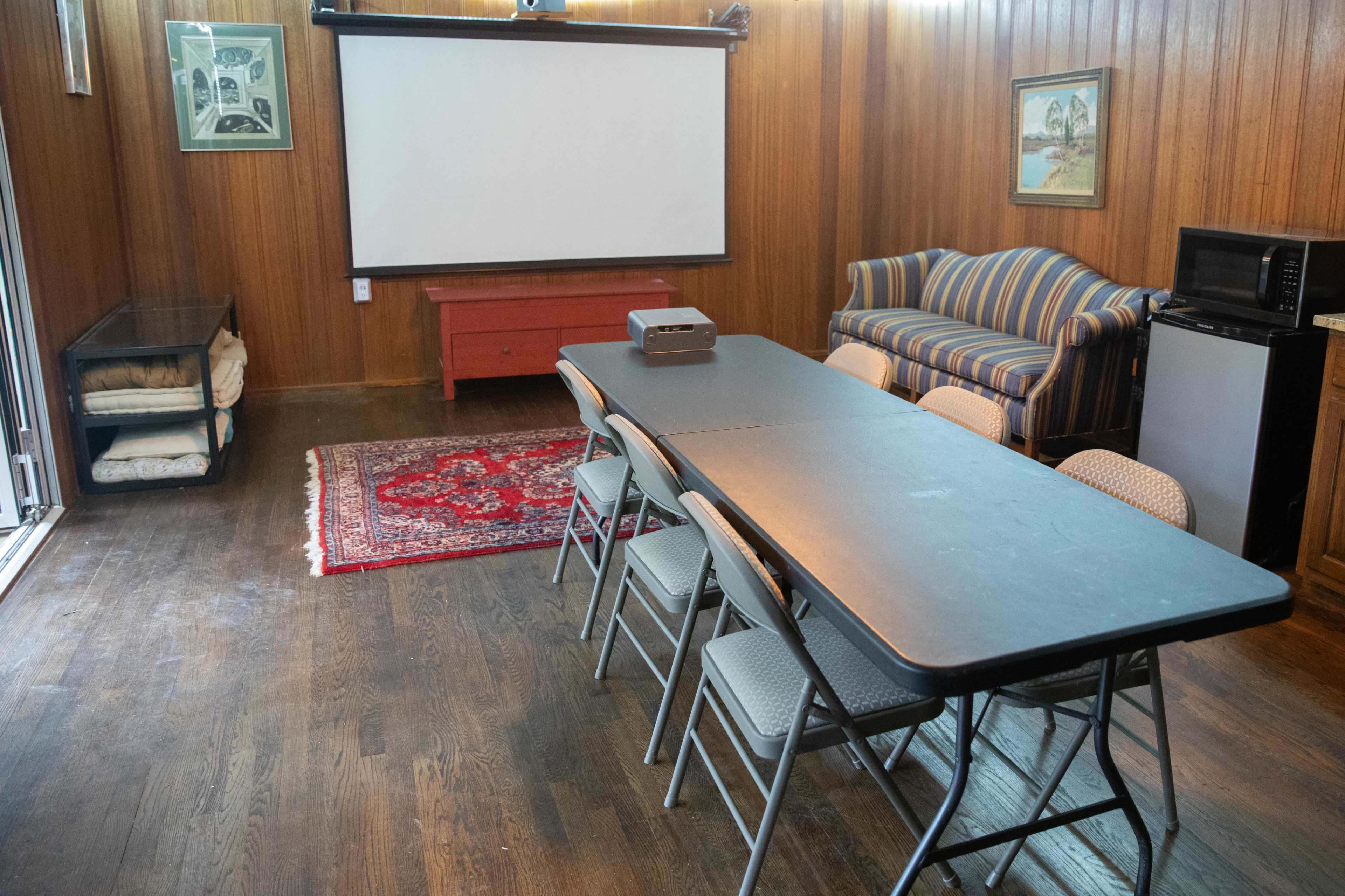 Tranquil Lakehouse on 4 acres, minutes outside 285 Image in , Stone Mountain, GA