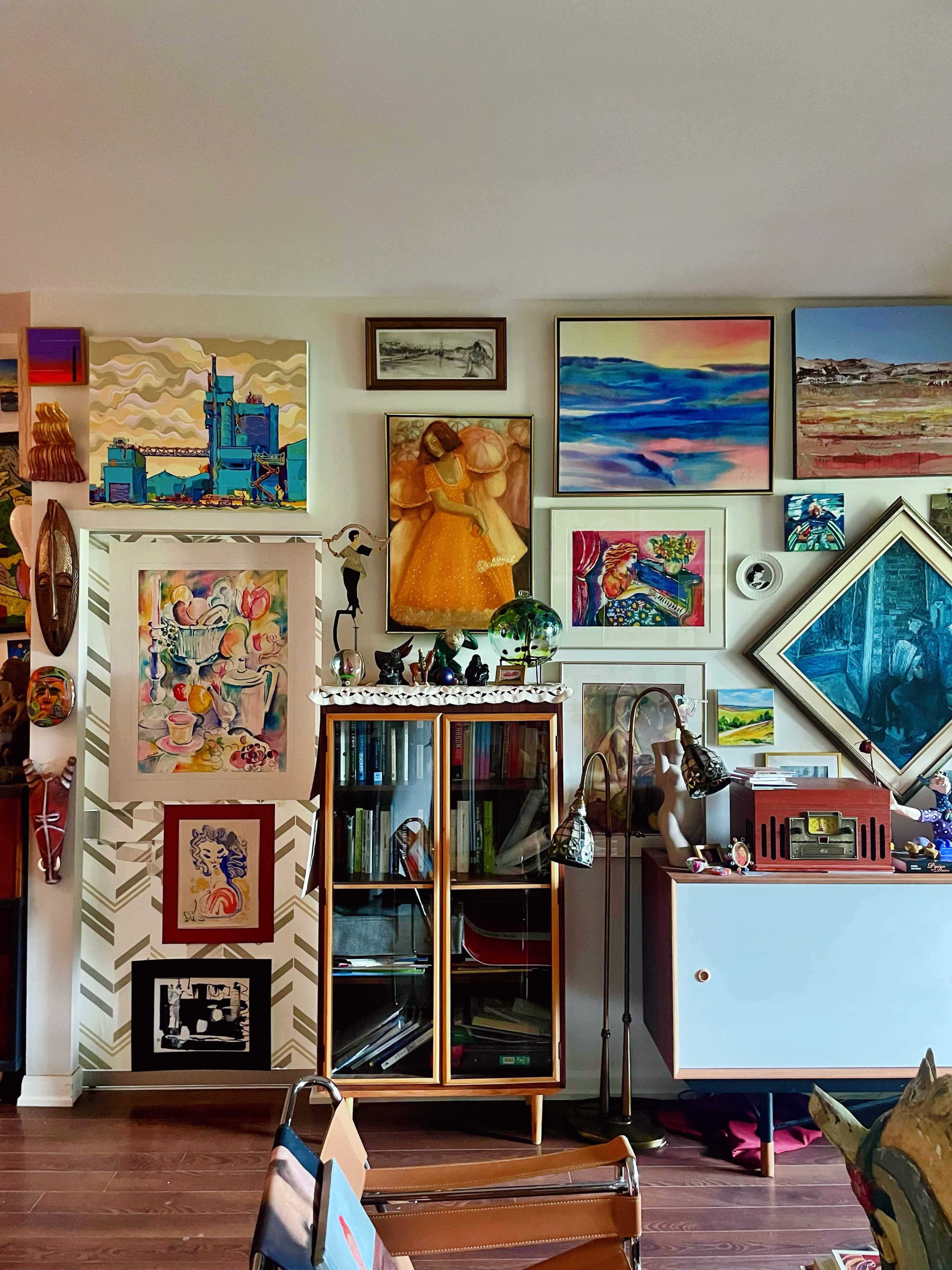 Art-Filled Urban Sanctuary in Historic Cabbagetown Image in Downtown Toronto, Toronto, ON