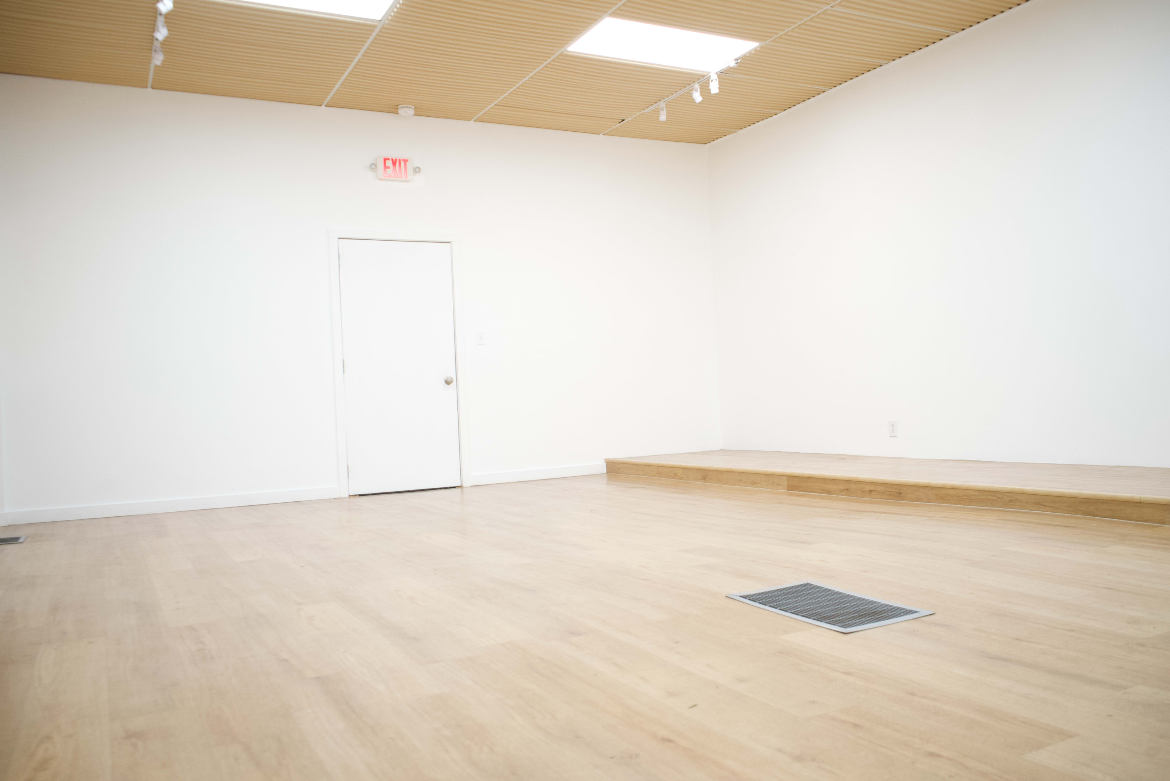 Creative CTRL Studio | Clean White Photography Studio, Malden, MA ...