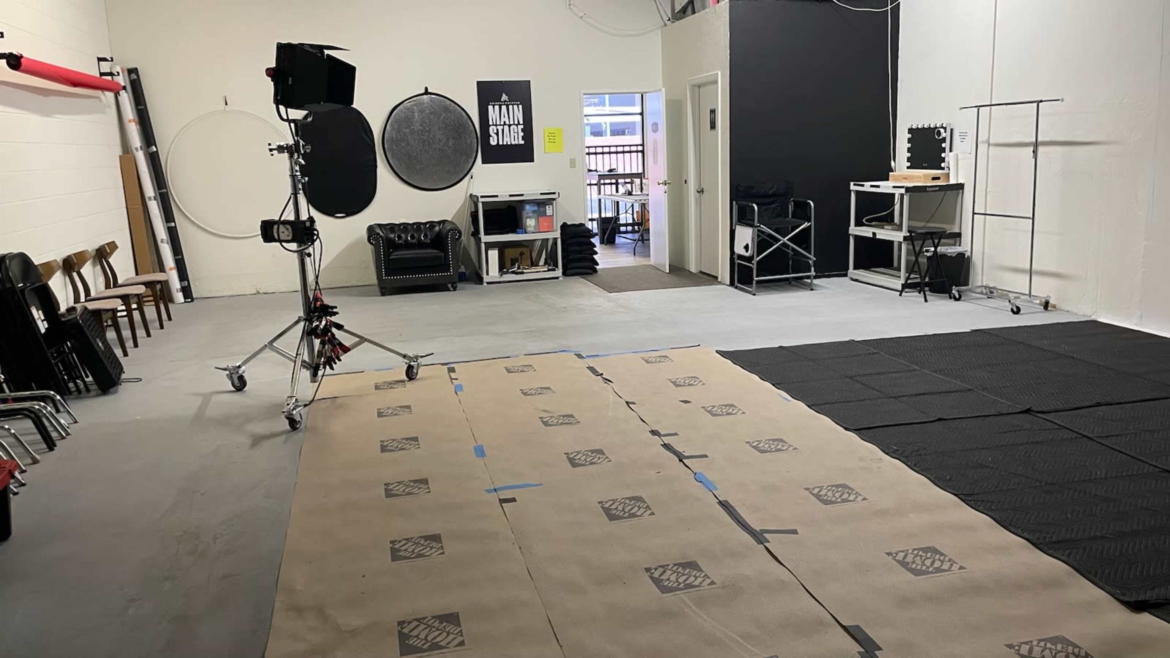 Centrally located industrial hybrid studio space located in Tempe AZ Image in Tempe, Tempe, AZ