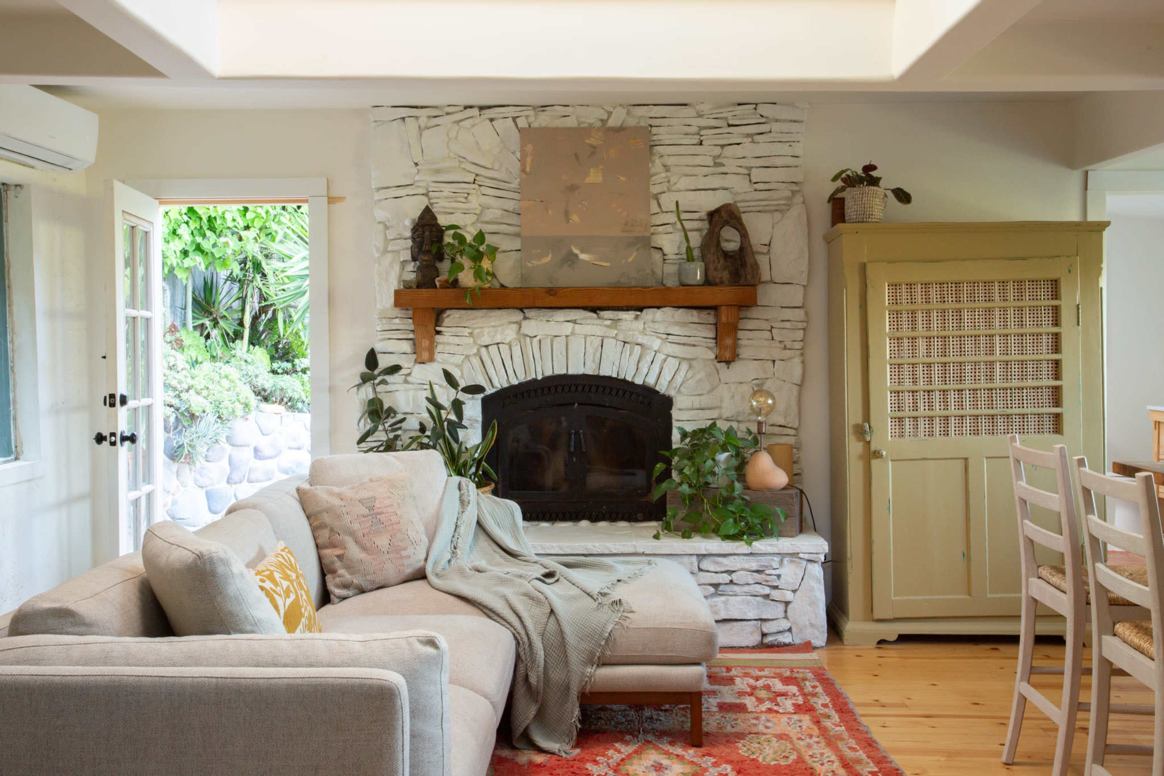 Artist's Garden Cottage and Studios in the Canyon Image in Fernwood, Topanga, CA