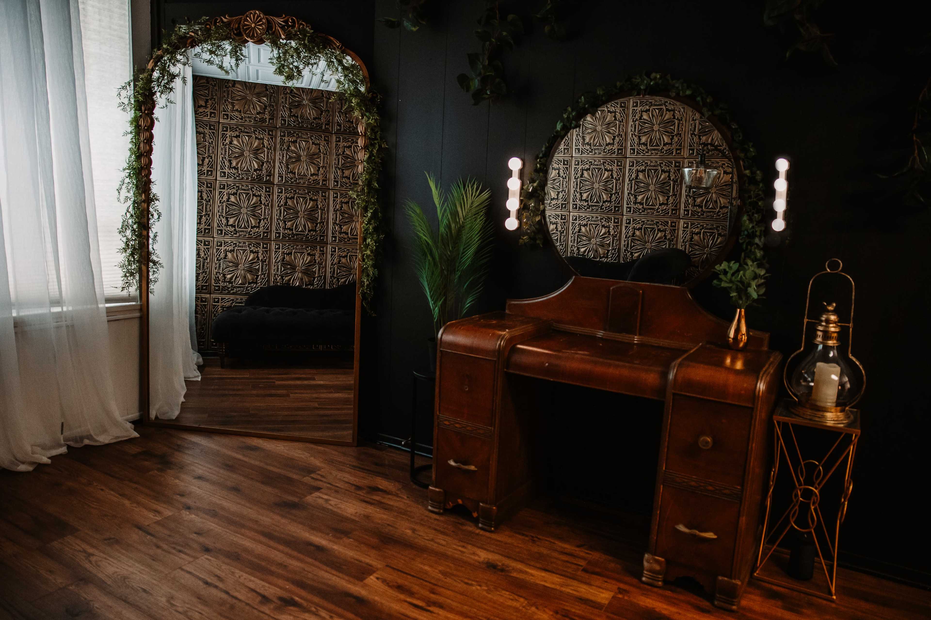 Main Street Studio, for boudoir and more Image in Hartford, Hartford, WI