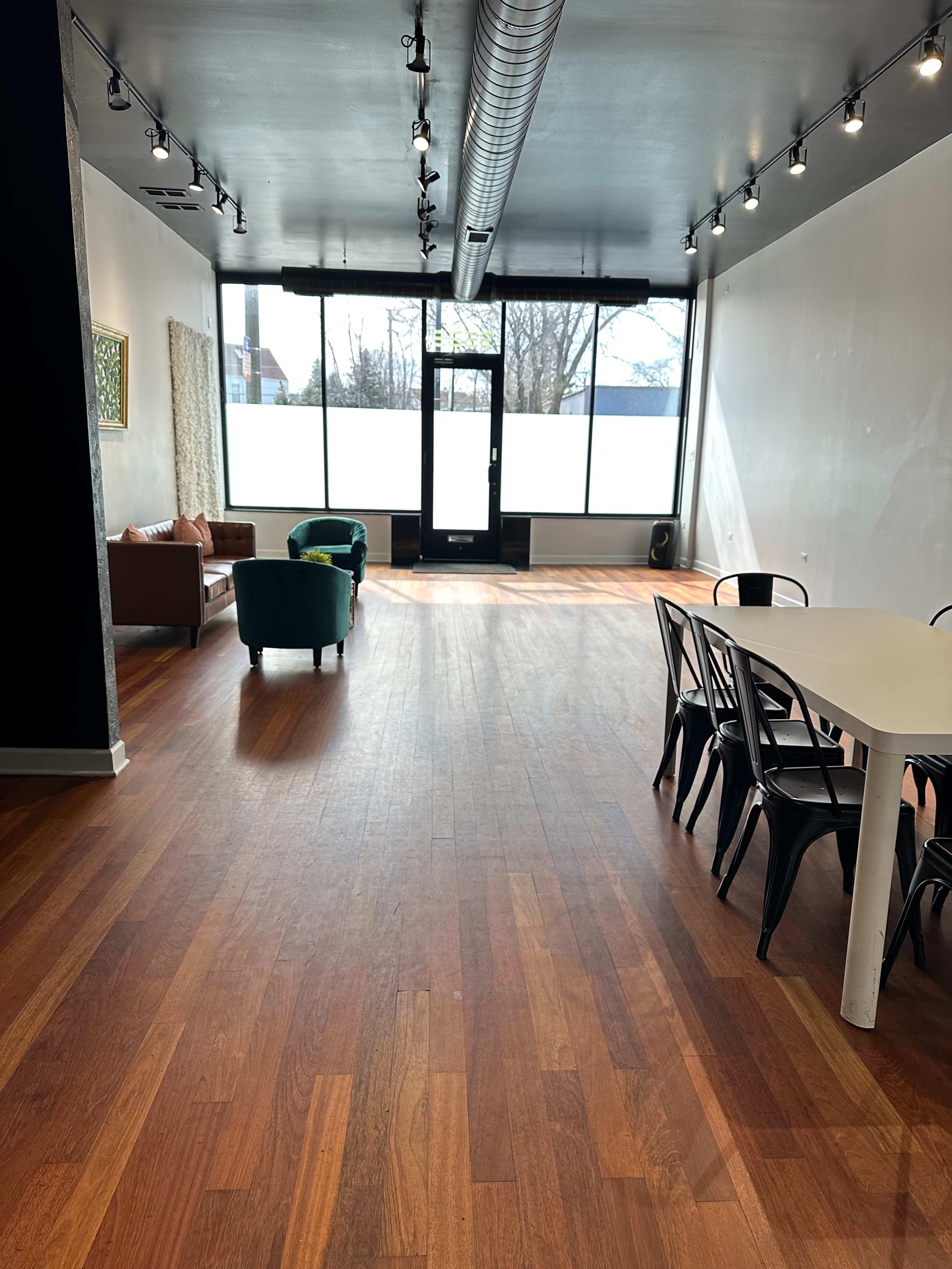Unique and Spacious Converted Storefront Loft Image in South Old Irving Park, Chicago, IL