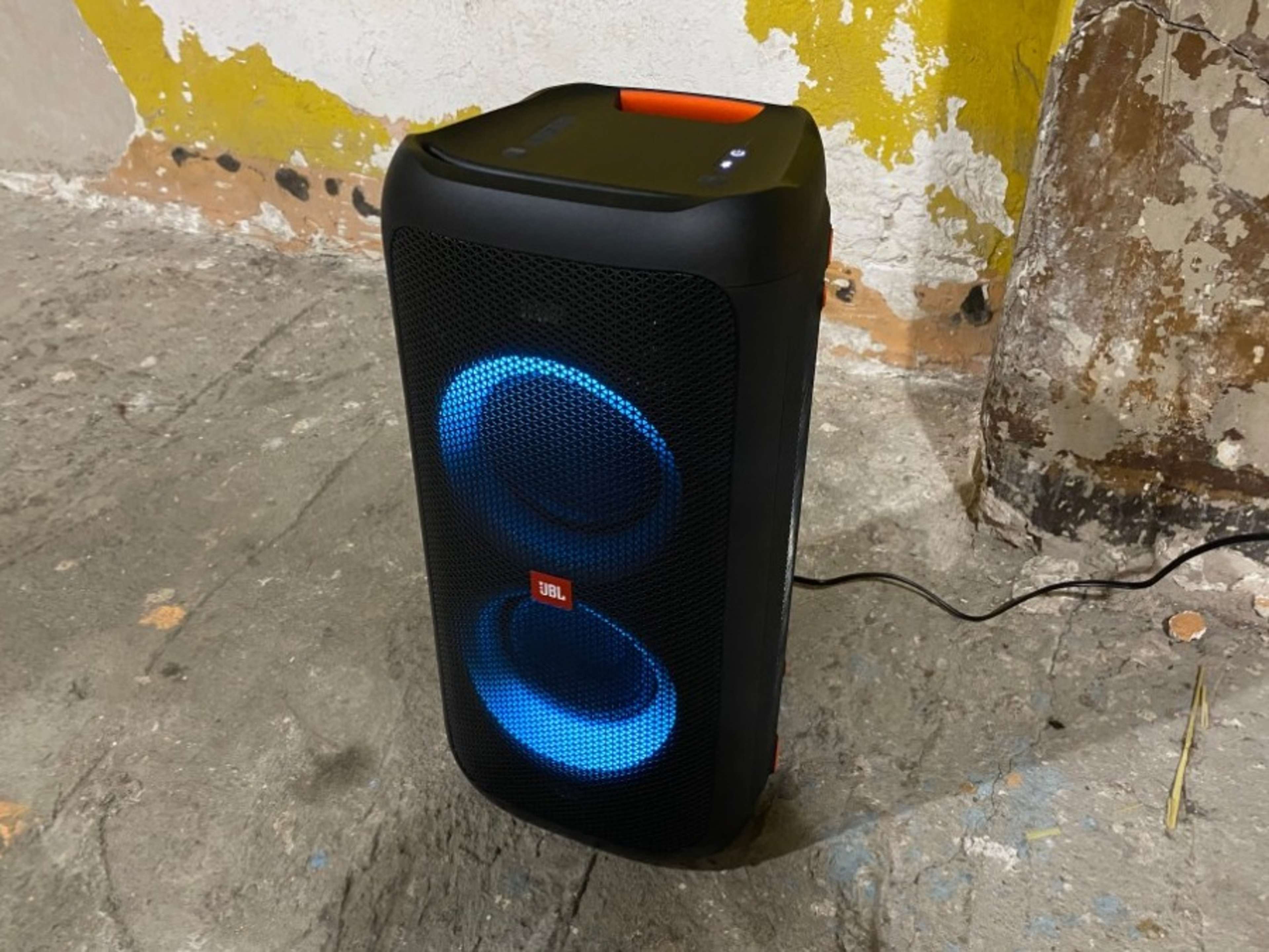 JHL Partybox 100 bluetooth speaker (medium)