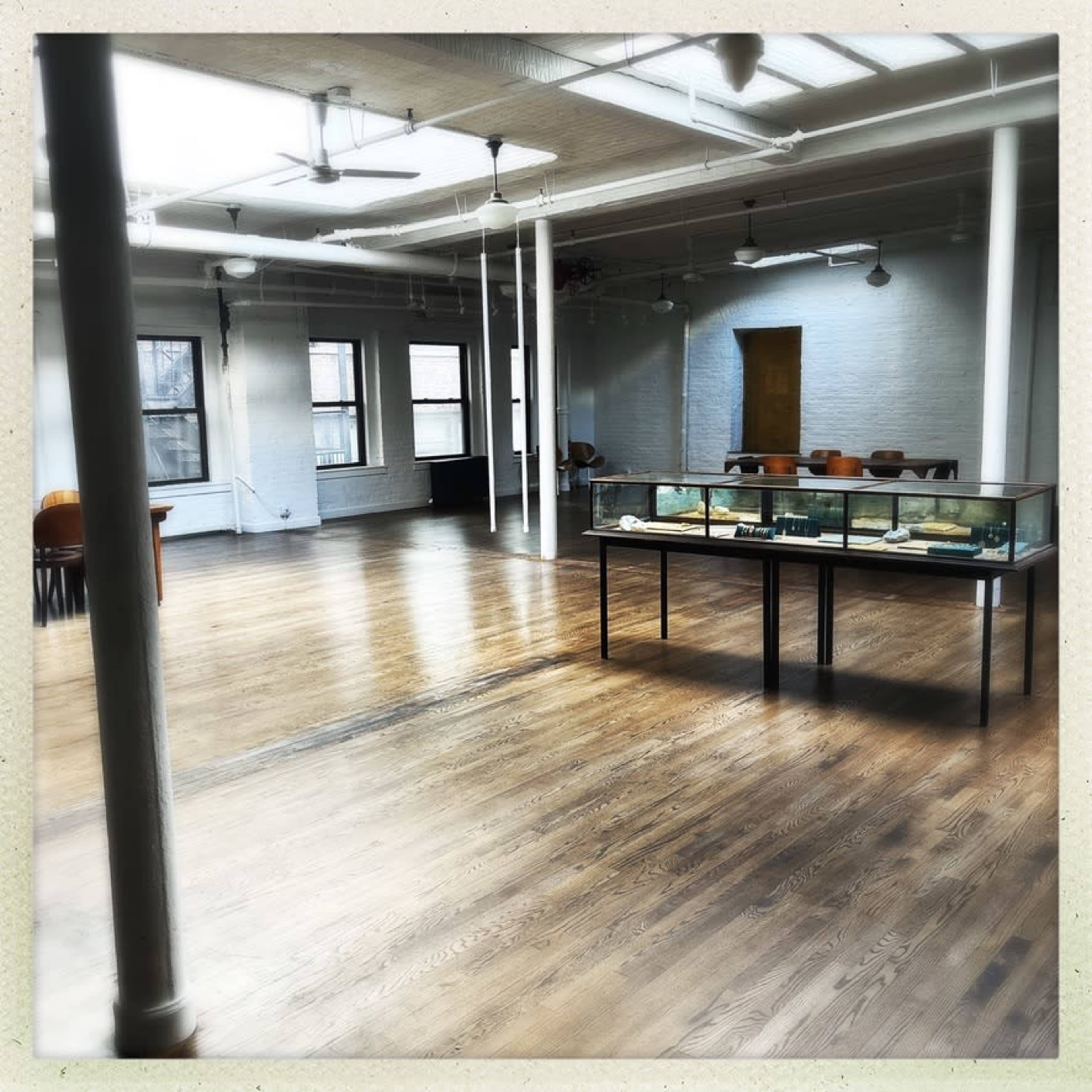 BRIGHT SUNNY NY LOFT SPACE Image in Midtown Manhattan, New York, NY