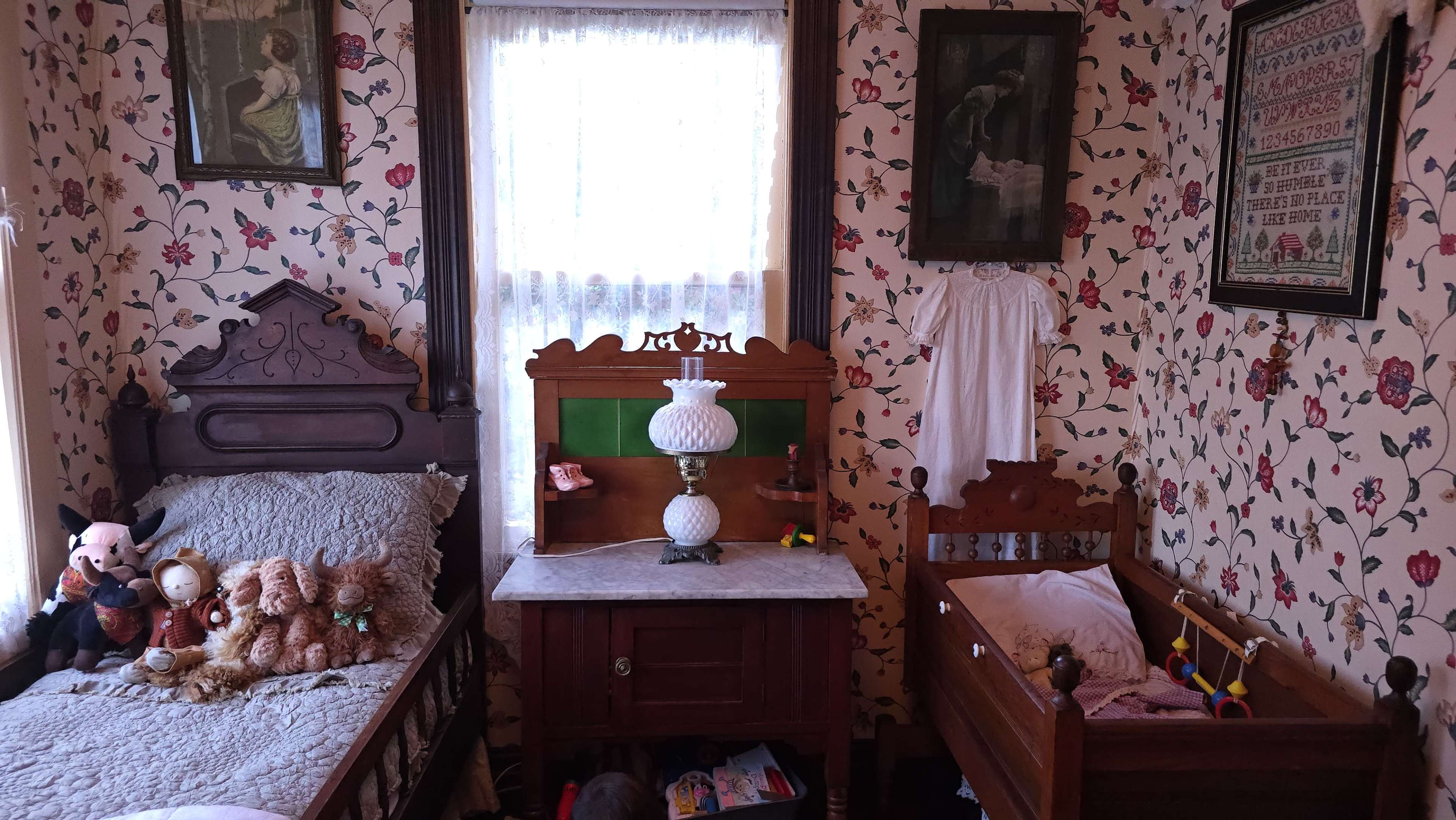 Antique Baby Nursery Room for Bridal, Maternity, Newborn and Floral photography on a Victorian Property in safe neighborhood Image in Castro Valley, Castro Valley, CA