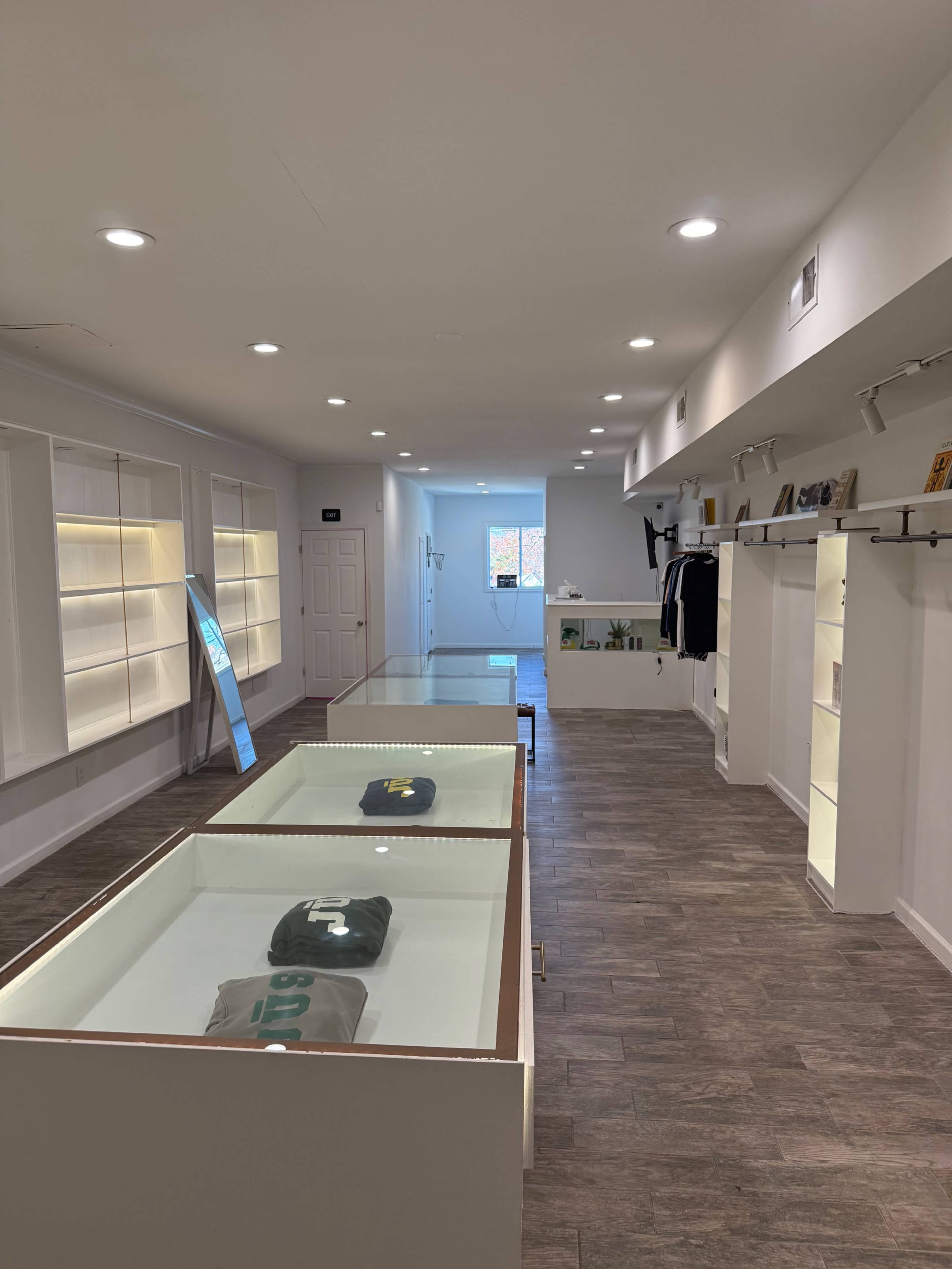 Boutique Image in Yorktown, Arlington, VA