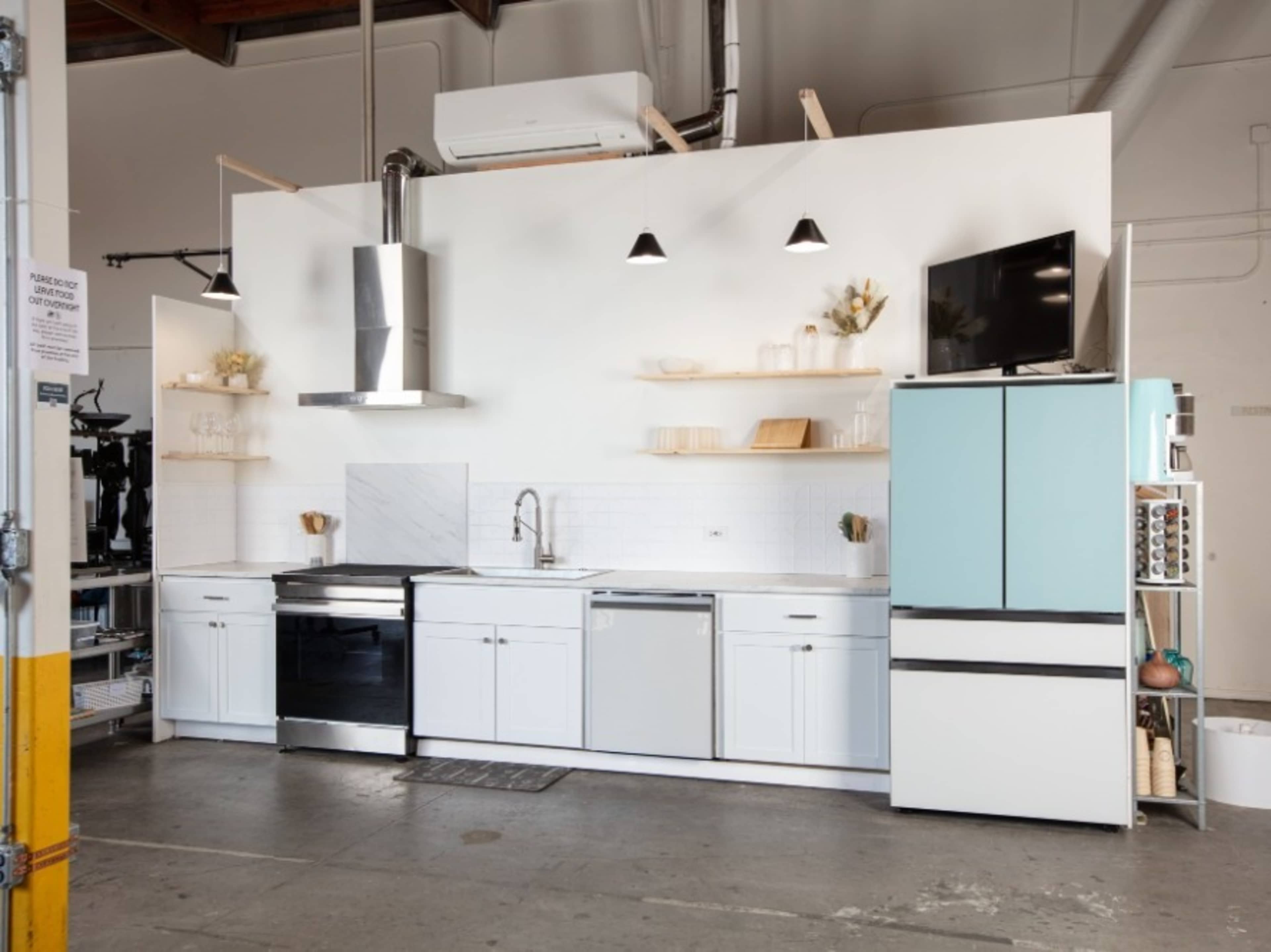 One change of fridge panels in Dynamic Kitchen