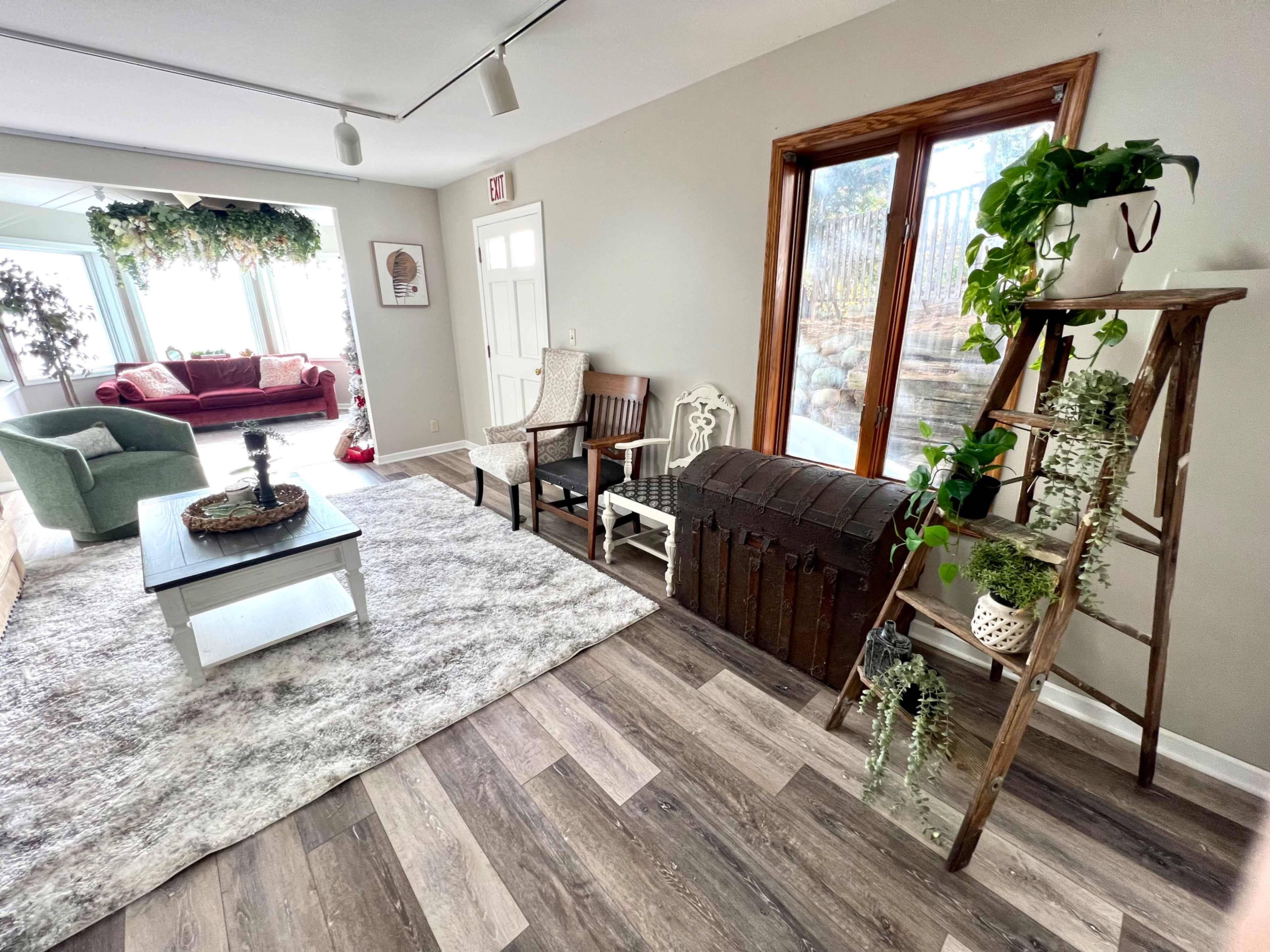 Versatile & Spacious Small Town Photography Studio Image in Hartland, Hartland, WI