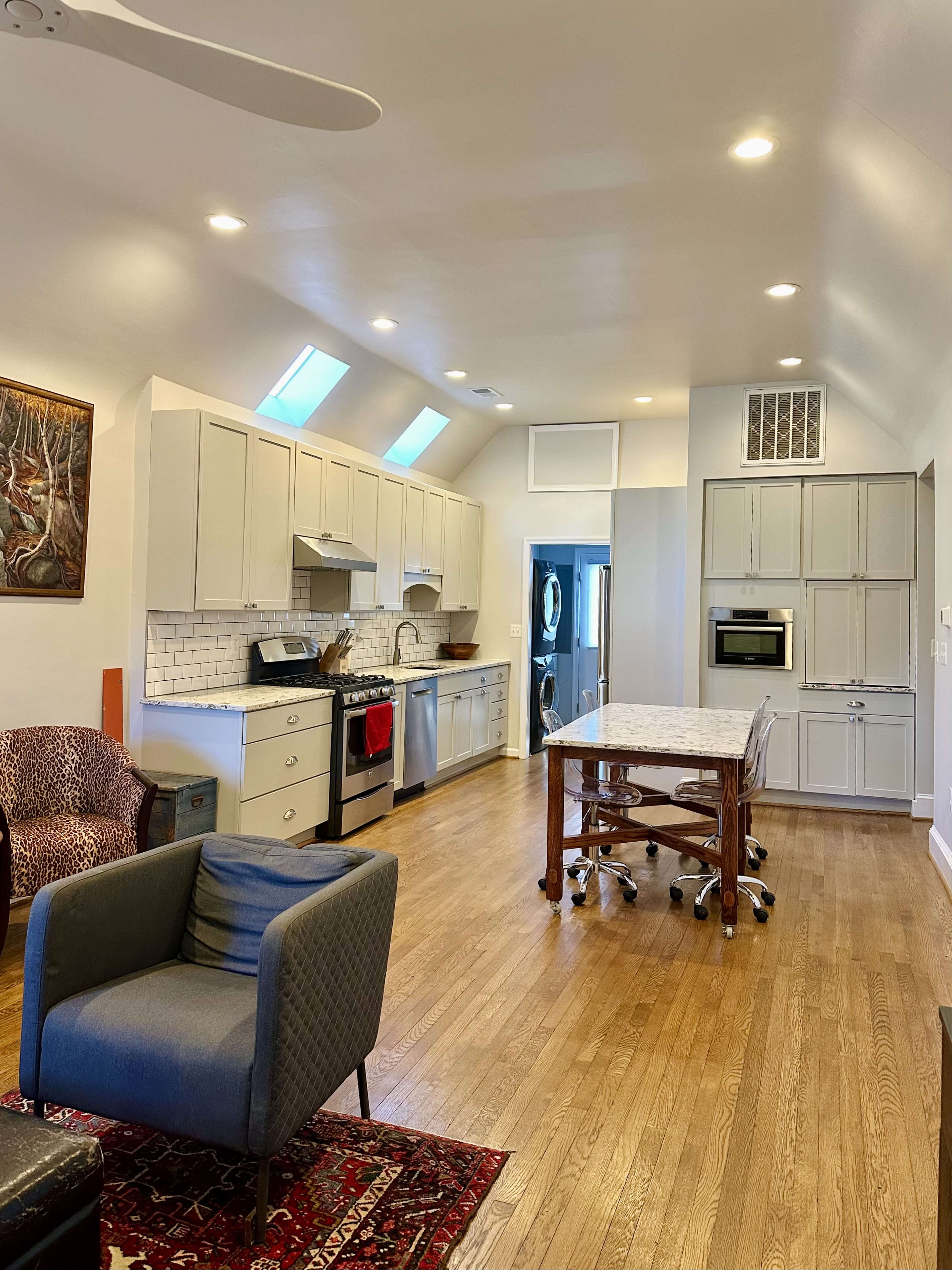 Charming Bungalow - High Ceilings Image in Barcroft, Arlington, VA