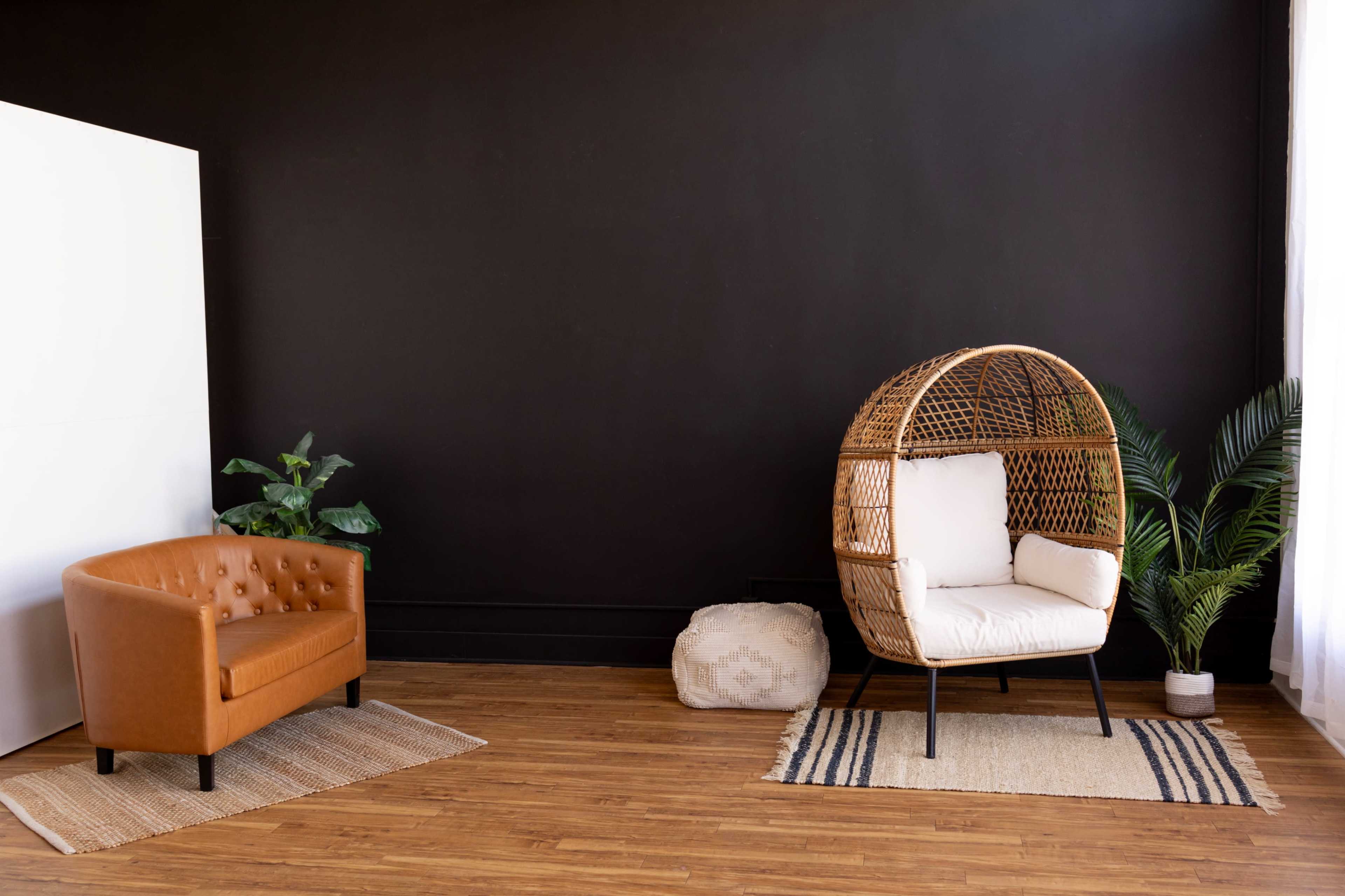 Bright and Stylish Natural Light Photography Studio in Historic Downtown Watertown Image in Watertown, Watertown, WI