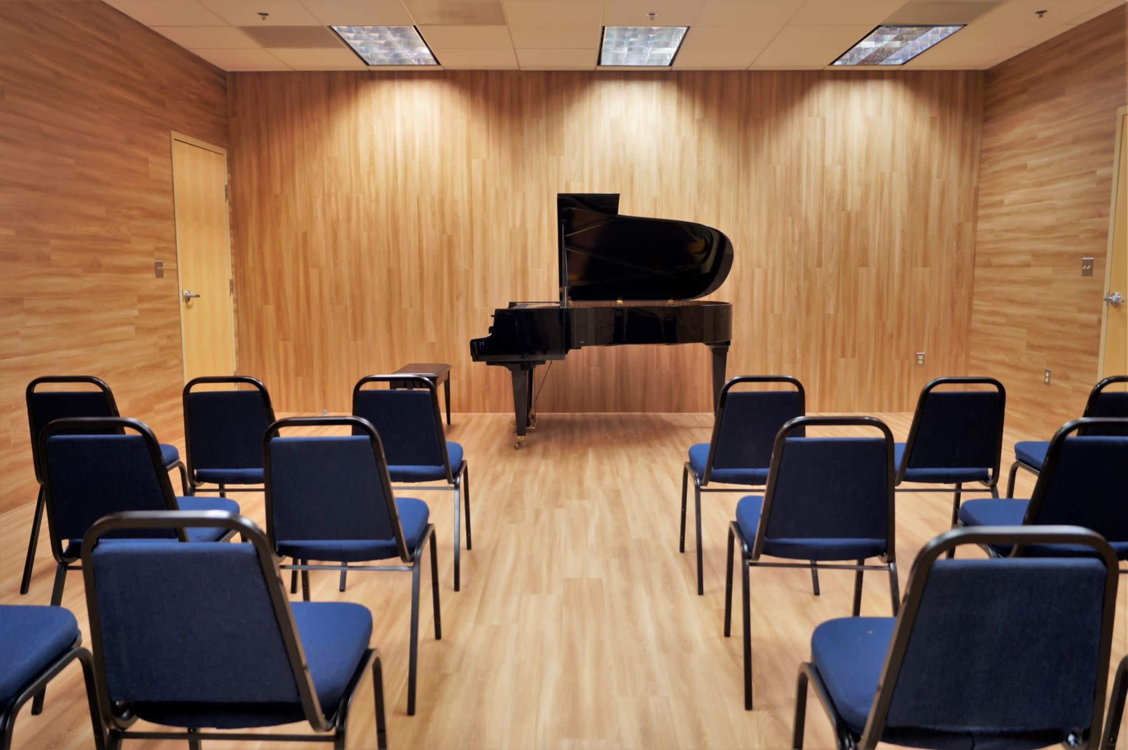 Professional classical music concert venue Image in Chantilly, Chantilly, VA