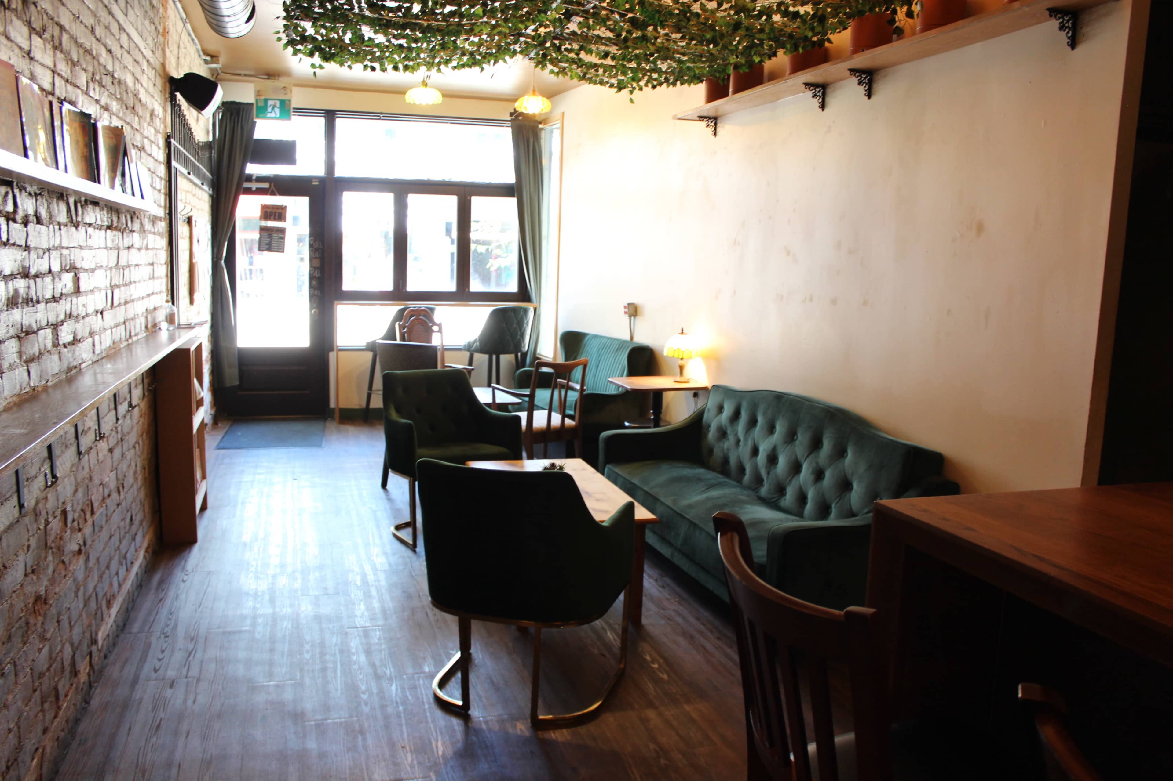 Cozy meeting and workshop space in living room like bar in Parkdale Image in Parkdale, Toronto, ON