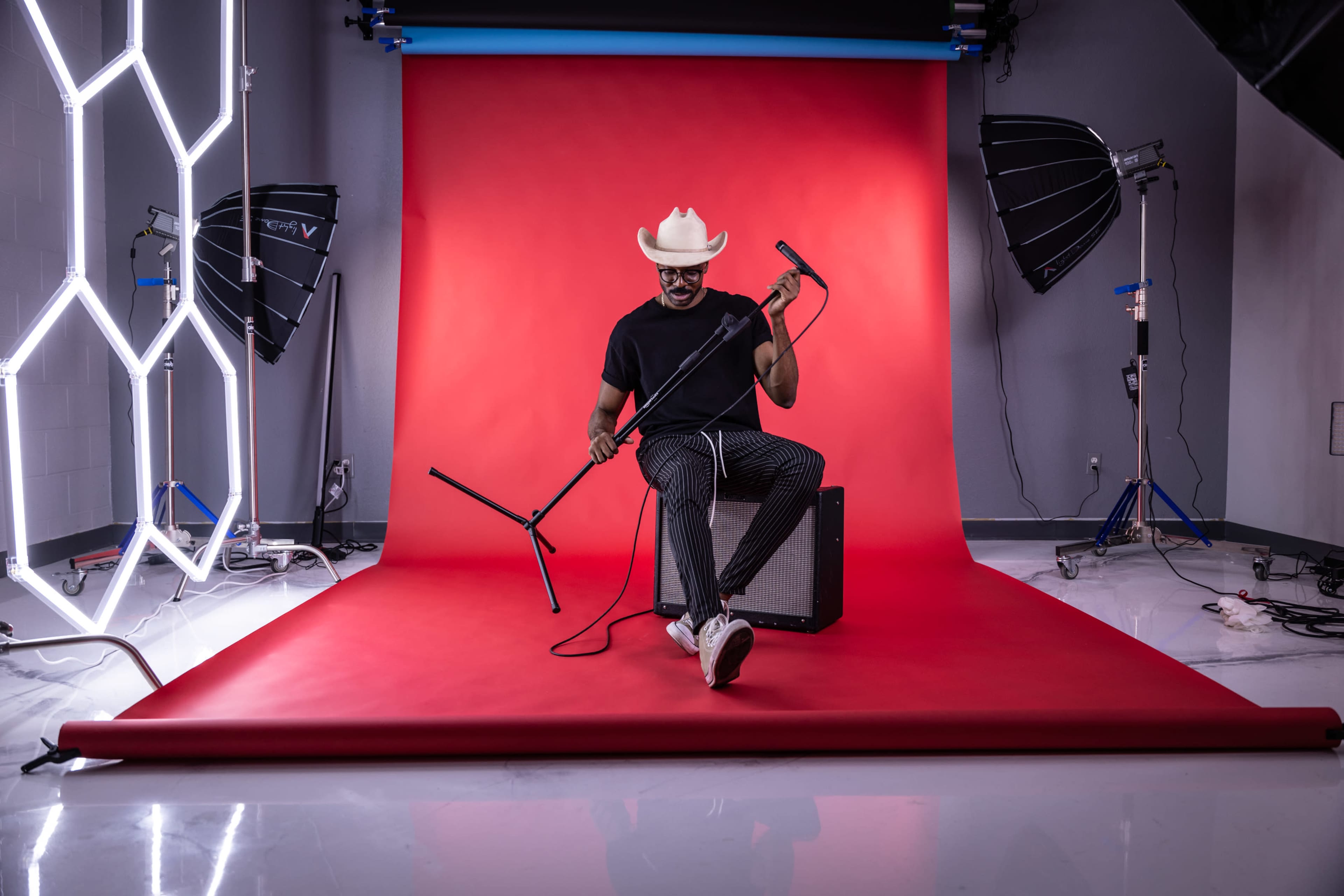 Multi-Functional Photo & Video Studio with backdrops and lighting, clean, modern space Image in North Westminster, Westminster, CO