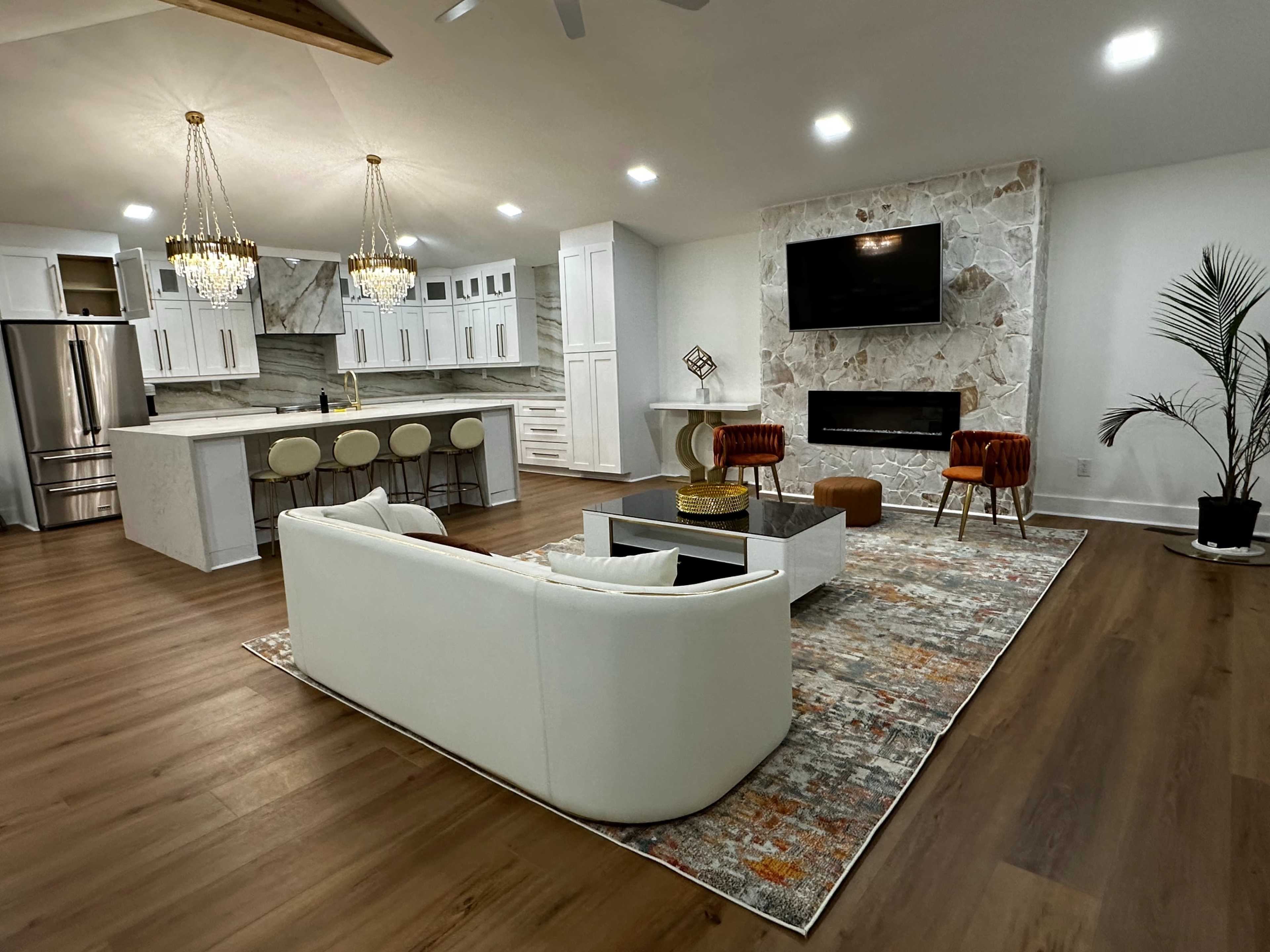 Grand Event Retreat with Vintage Lounge & Modern Elegance Image in Westview, Atlanta, GA