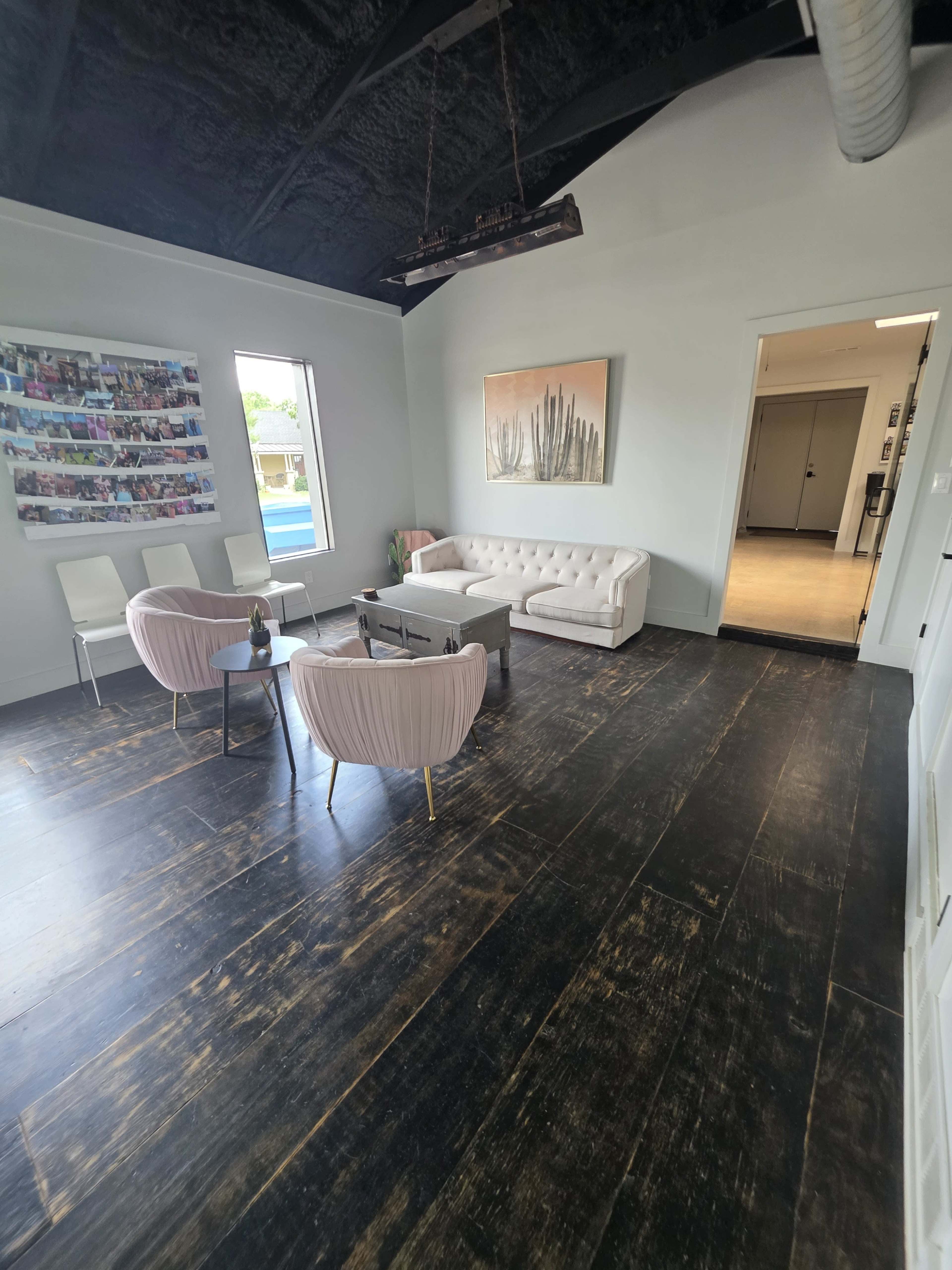 Cute & Convenient right in the heart of Grapevine Image in Grapevine, Grapevine, TX