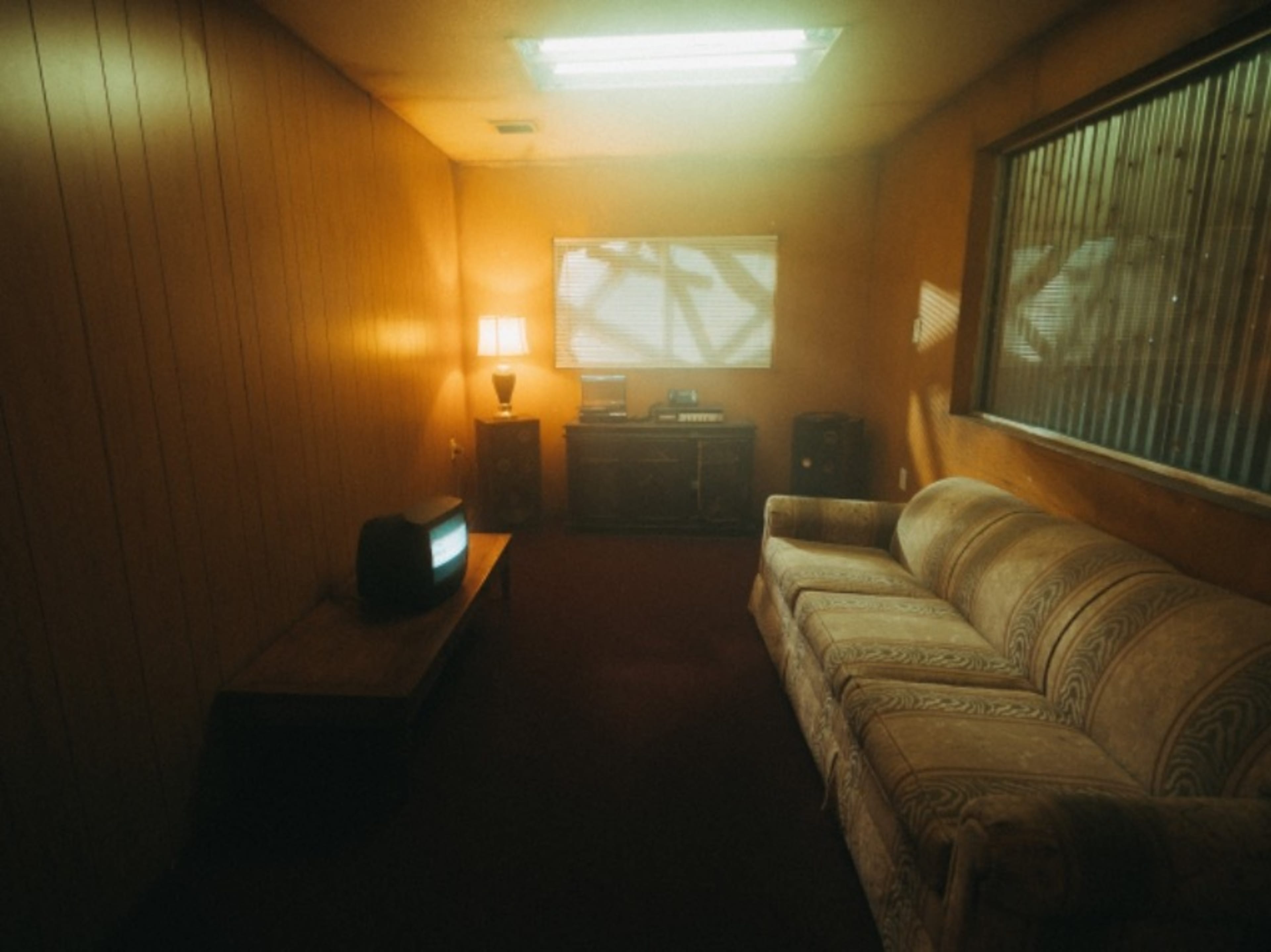 Run Down Apartment Set