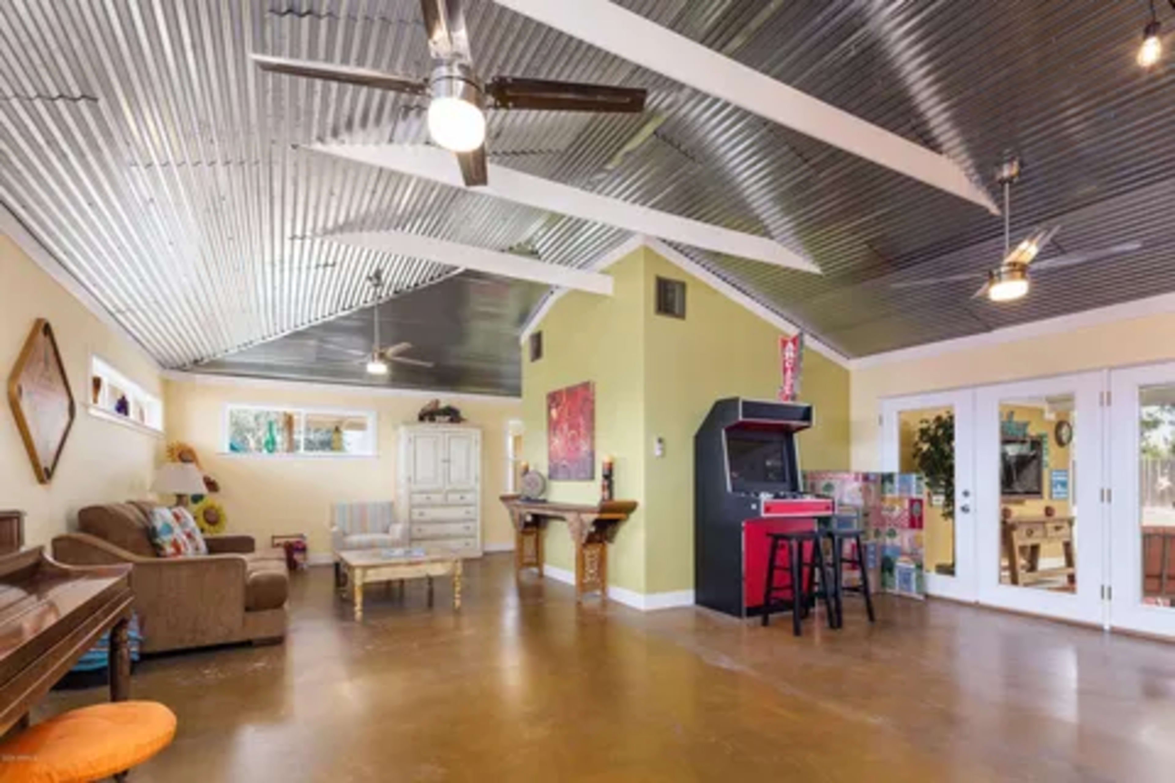 Pool House Bistro Pets allowed w/ 2BR & 4bd w/ & BBQ Image in North Mountain Village, Phoenix, AZ