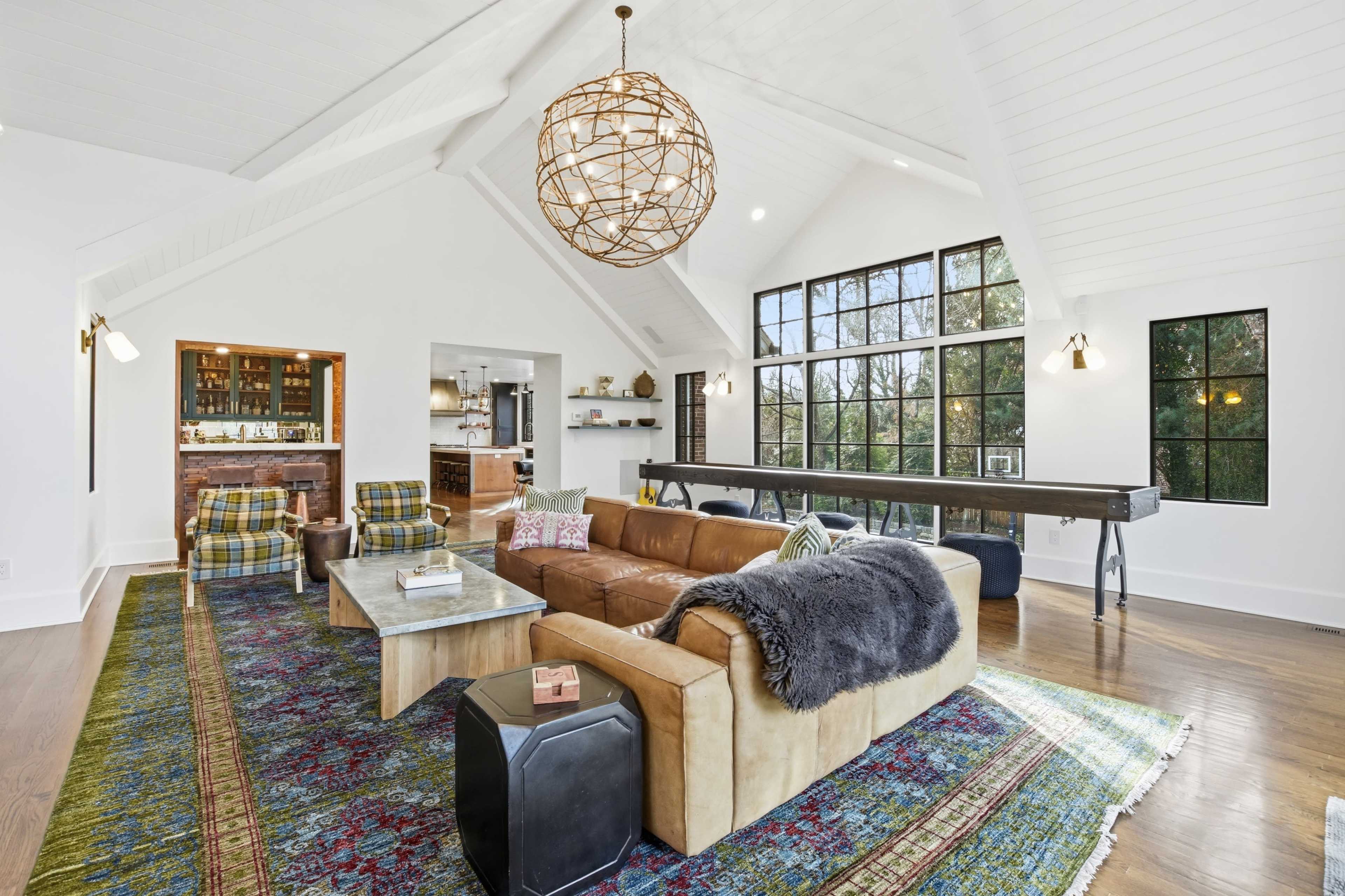 Large Suburban Home in Transitional Modern Style Image in Summit, SUMMIT, NJ