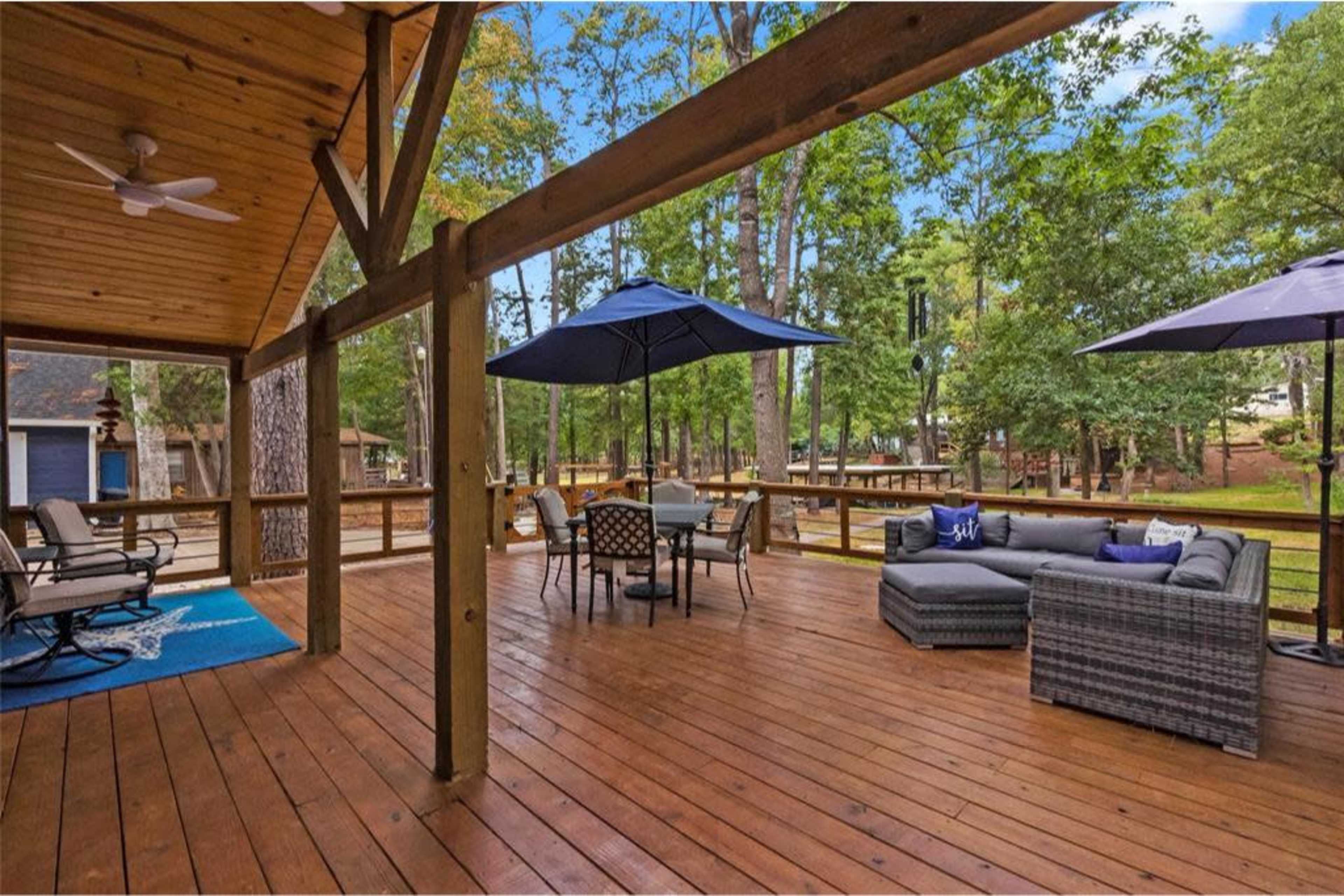 Lake Livingston Retreat + Firepit/Game Room Image in , Livingston, TX