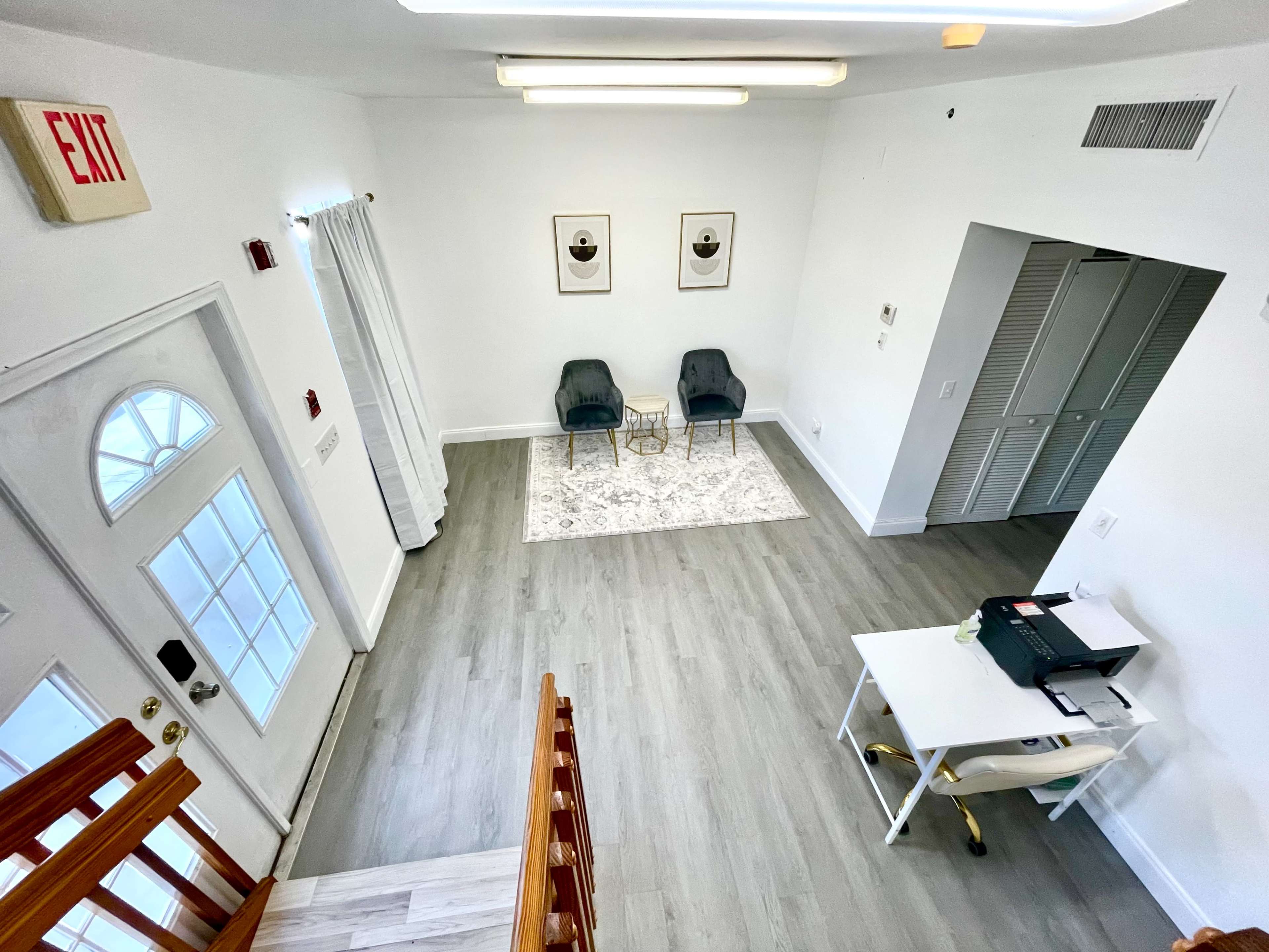 "A bright and flexible creative space" Image in Tamarac, Tamarac, FL
