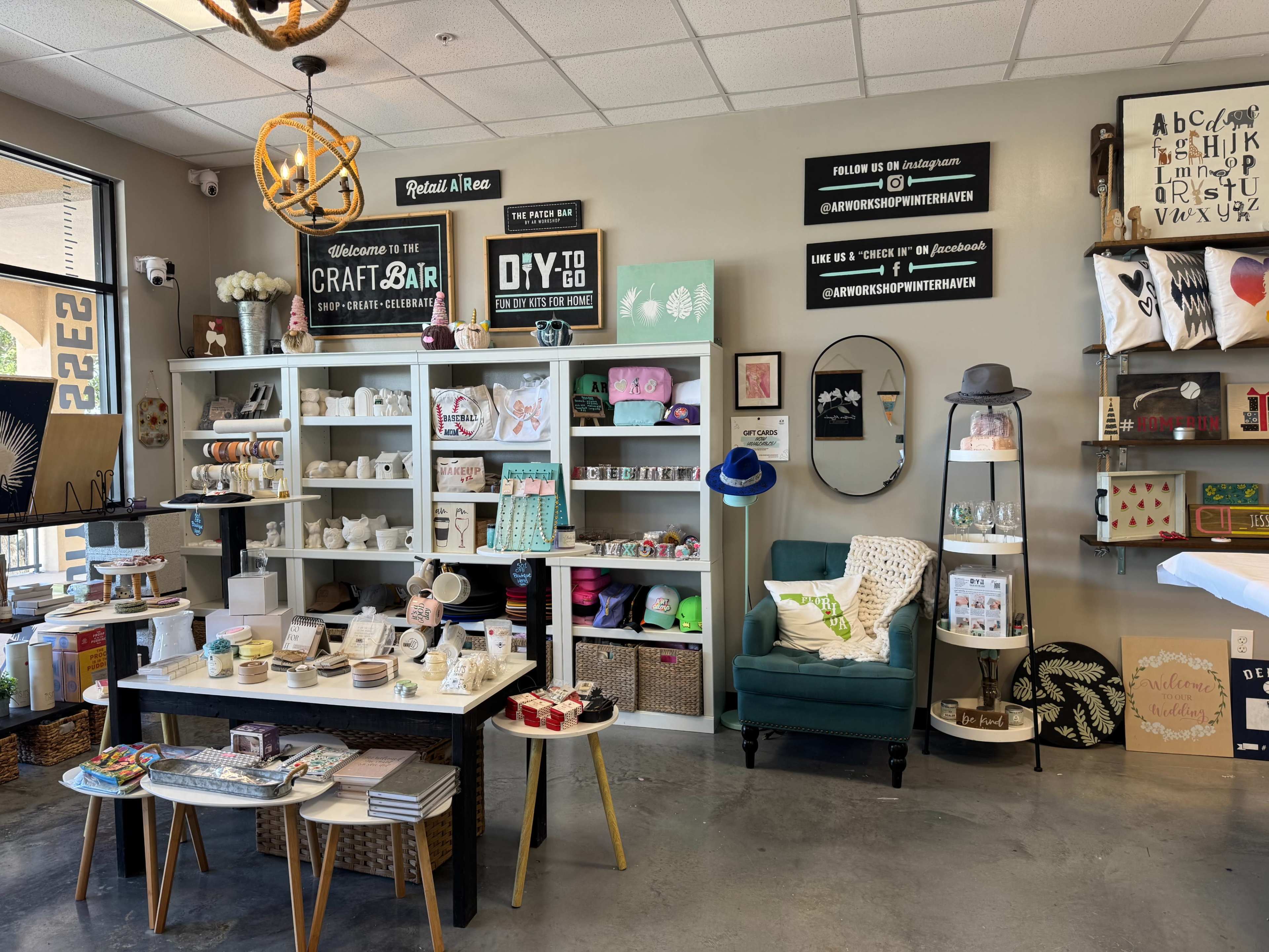 Arts & Crafts Studio Image in Winter Haven, WINTER HAVEN, FL