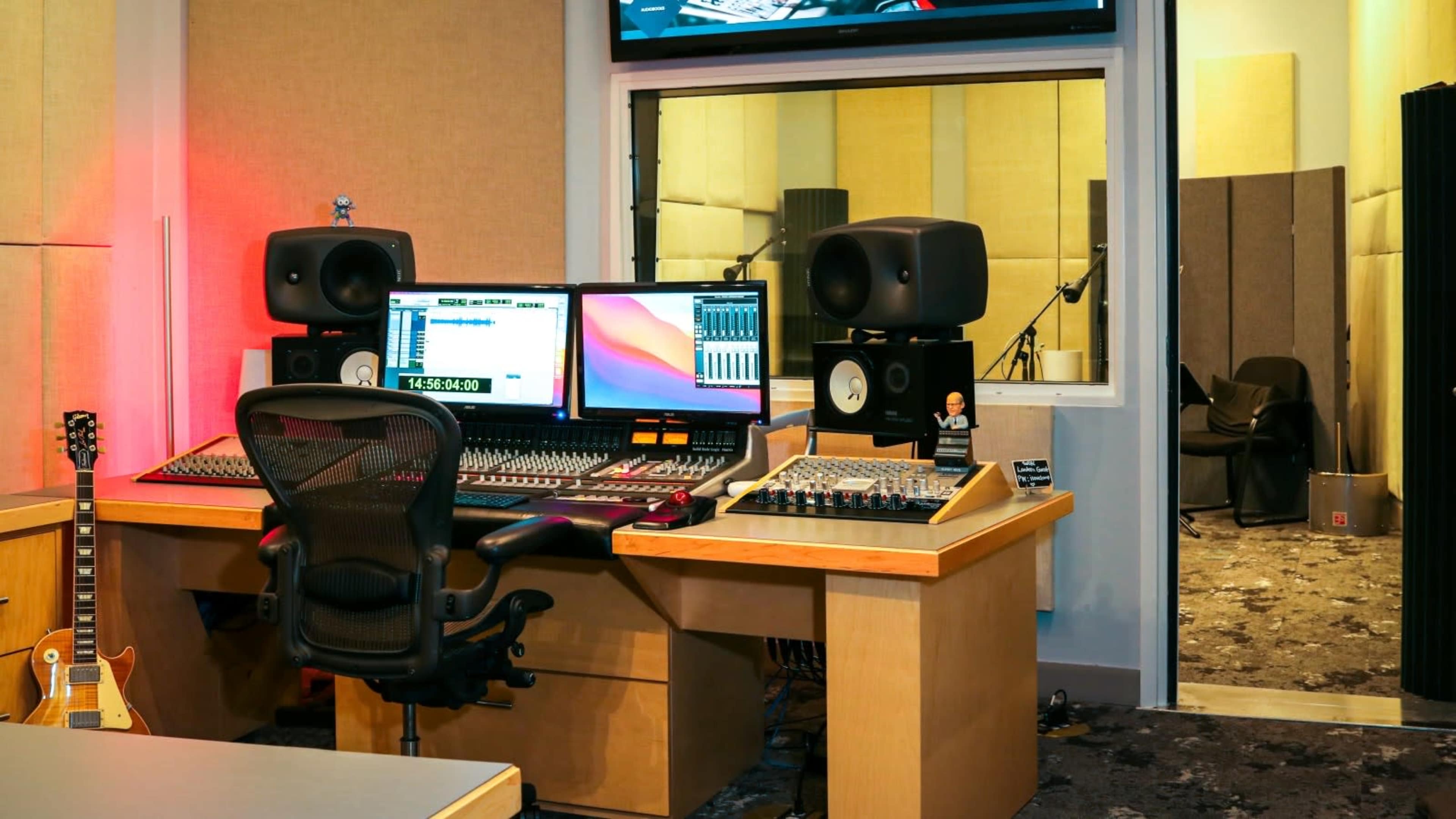 Voiceover/Podcast Studio Image in Scottdale, Decatur, GA