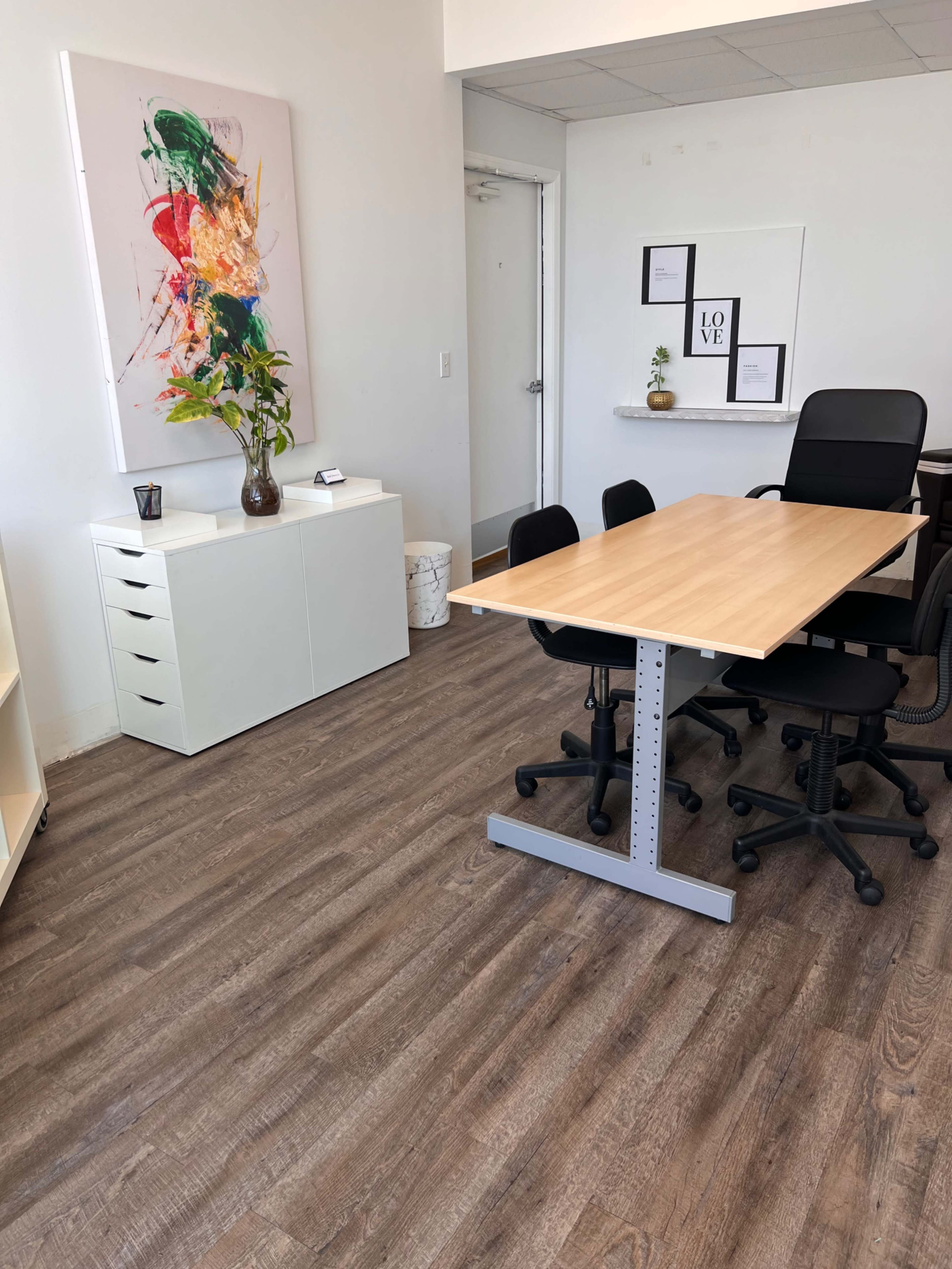 Meeting Room, creative space in Fort Lauderdale, FL Image in East Fort Lauderdale, Fort Lauderdale, FL