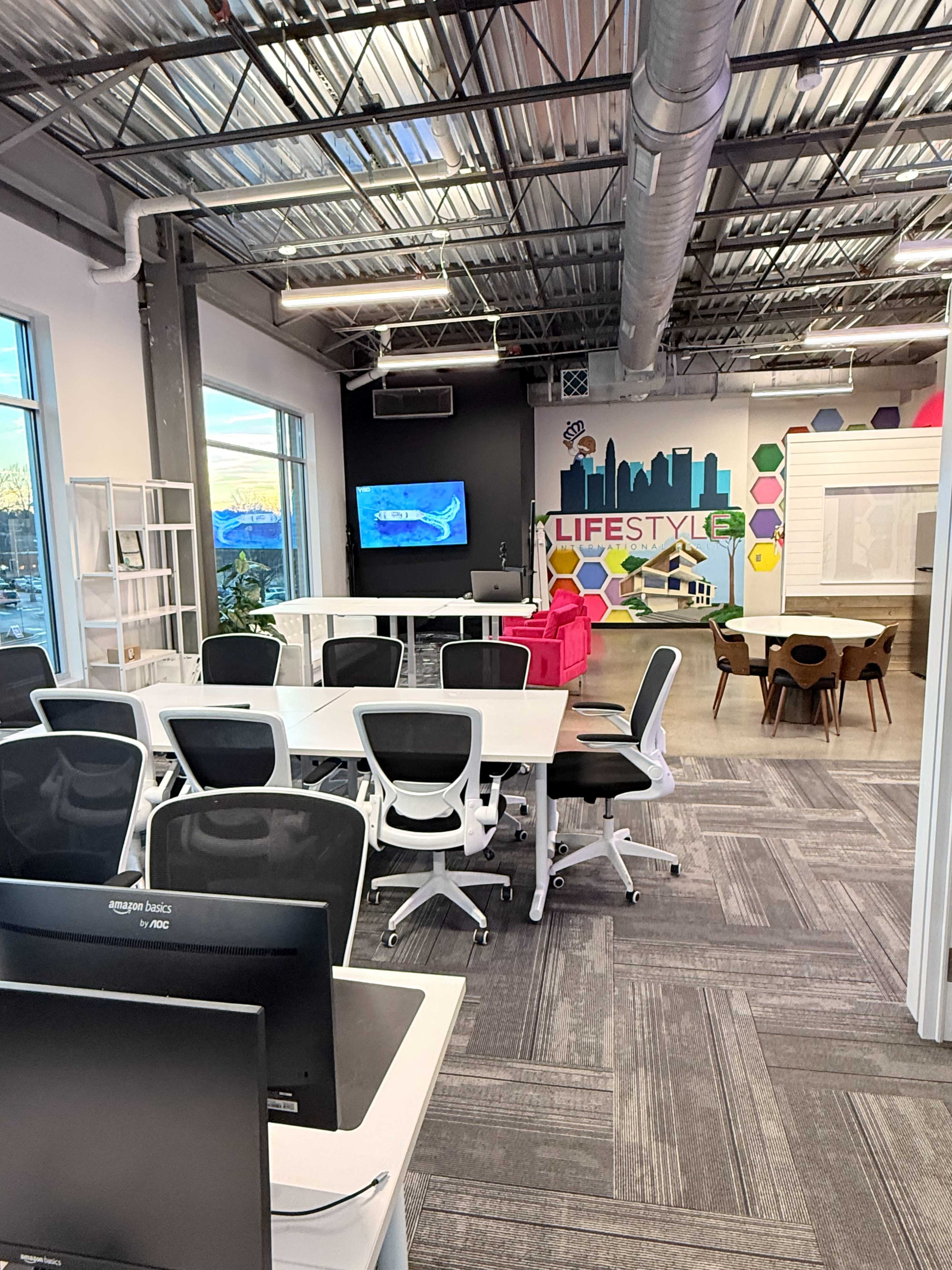 Modern, Spacious Co-Working Hub with Stunning Natural Light Image in Commonwealth, Charlotte, NC