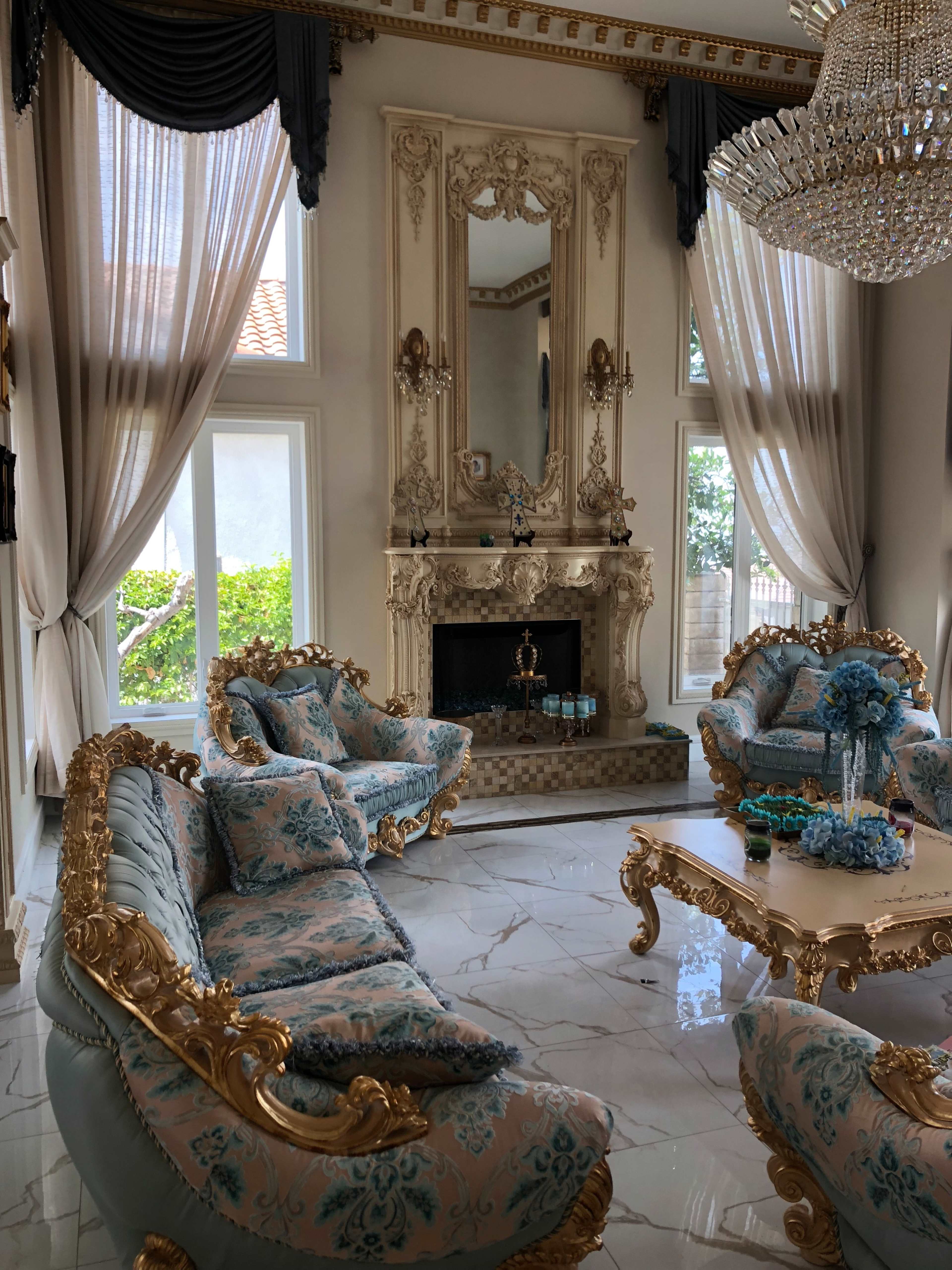 Luxury Burbank mansion with pool and unobstructed view Image in Burbank, Burbank, CA