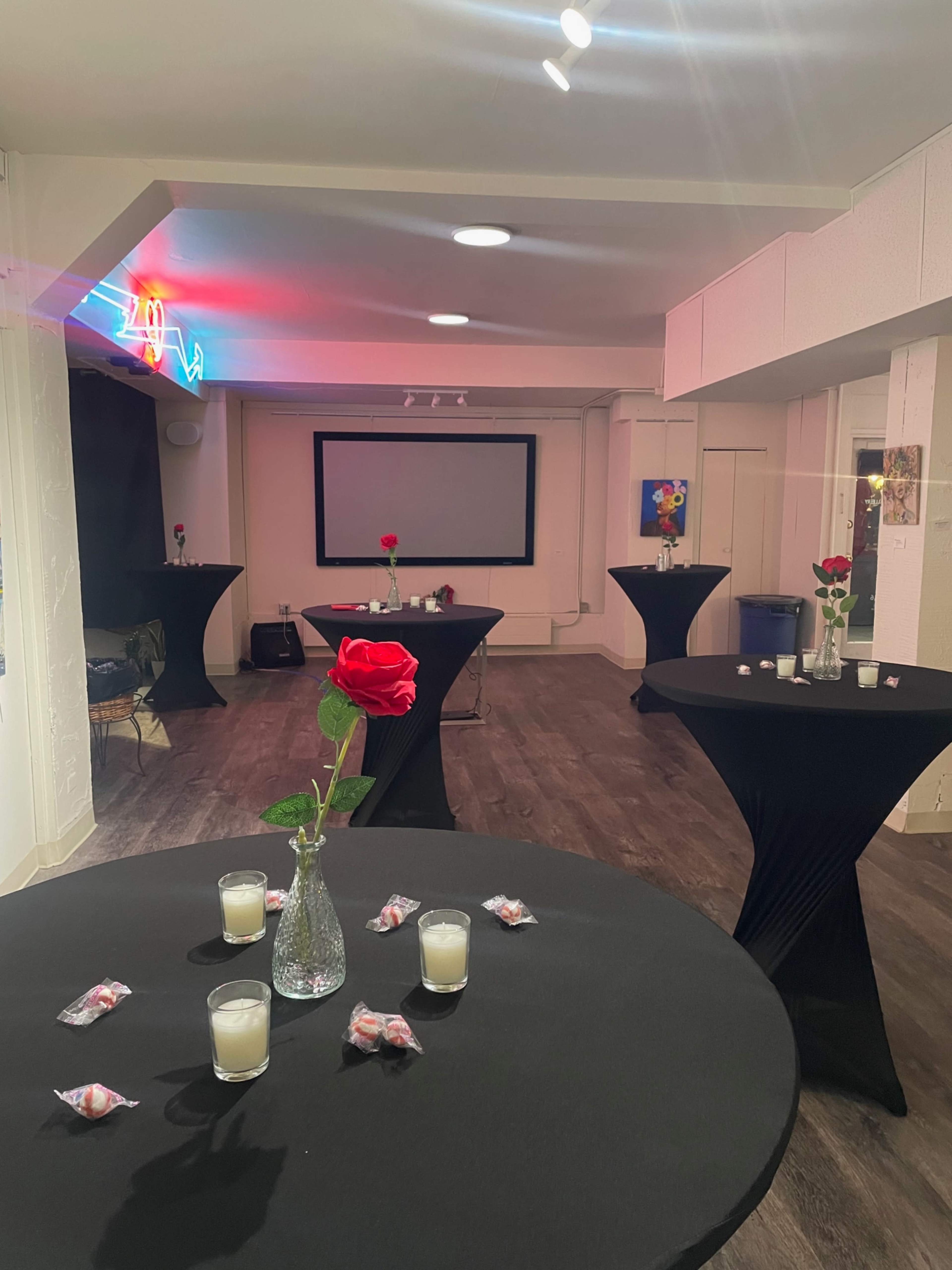 Downtown Tacoma Art Gallery with Modern Edge Image in New Tacoma, Tacoma, WA