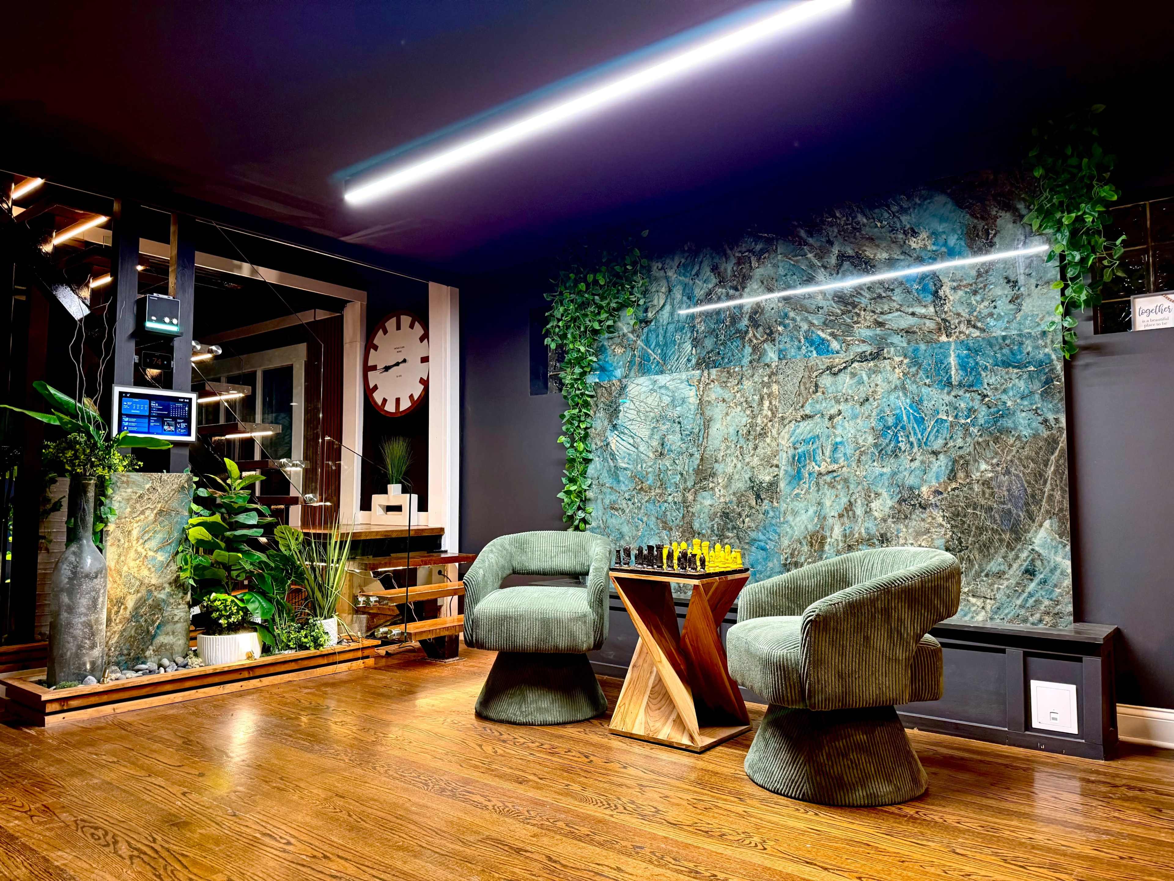 Designer Chicago Cape Cod with Cinematic Luxury Touches & Earth Tones Hues Image in Calumet Heights, Chicago, IL