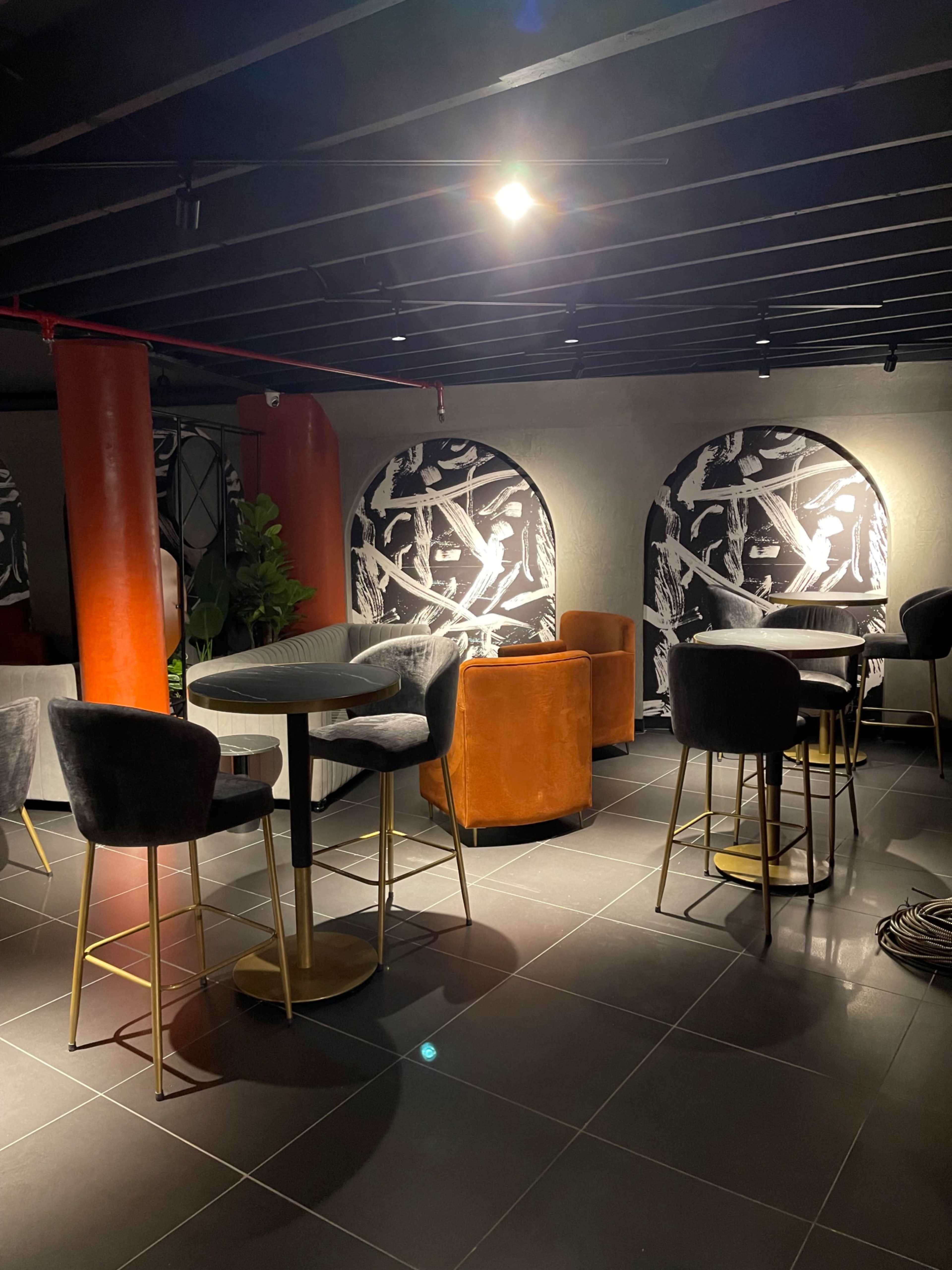 Urban, commercial, tropical, spacious kitchen, patio, lounge, speakeasy Image in Greenburgh, Elmsford, NY