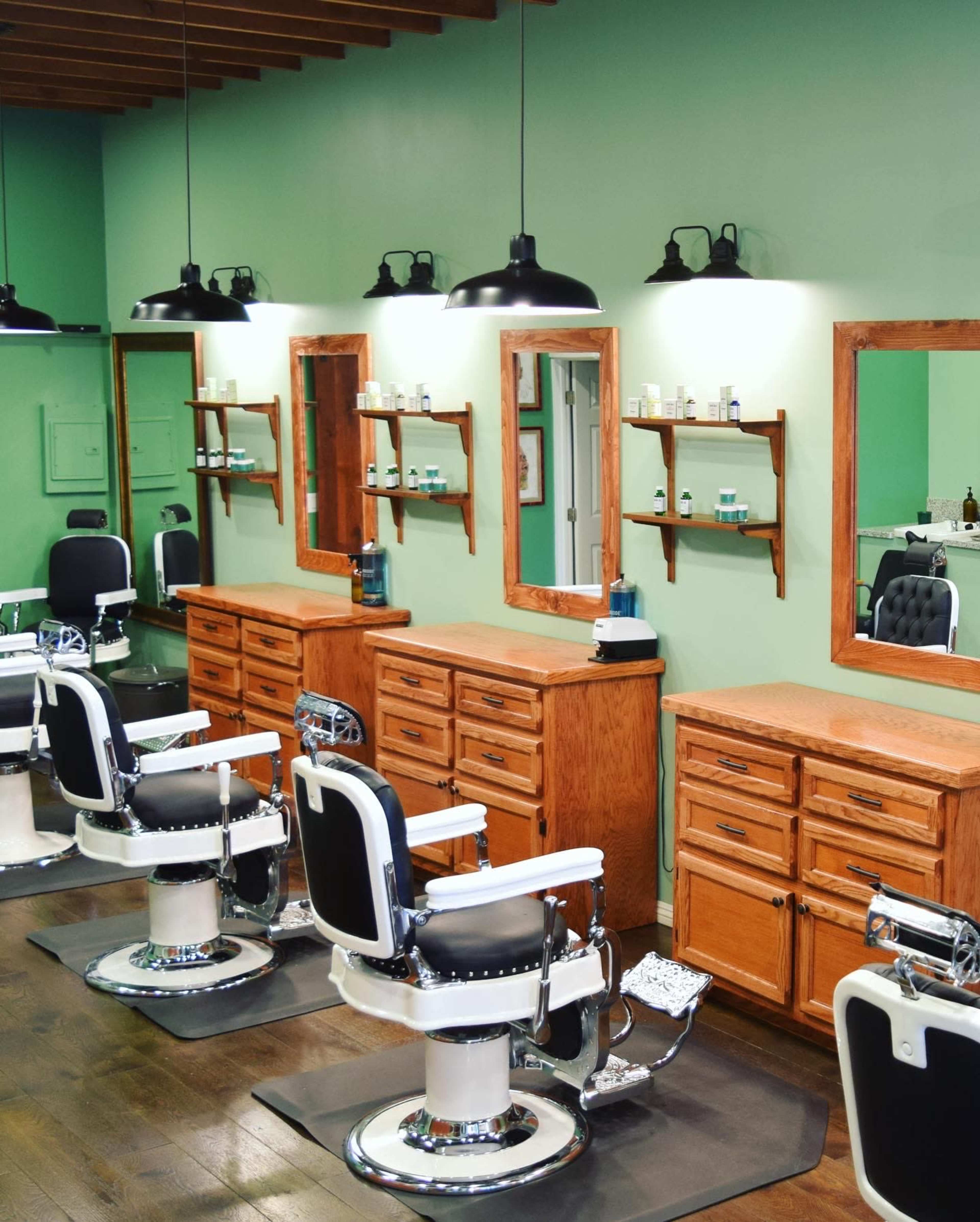 Classic Modern Luxury Barbershop Image in Beverly Grove, Los Angeles, CA