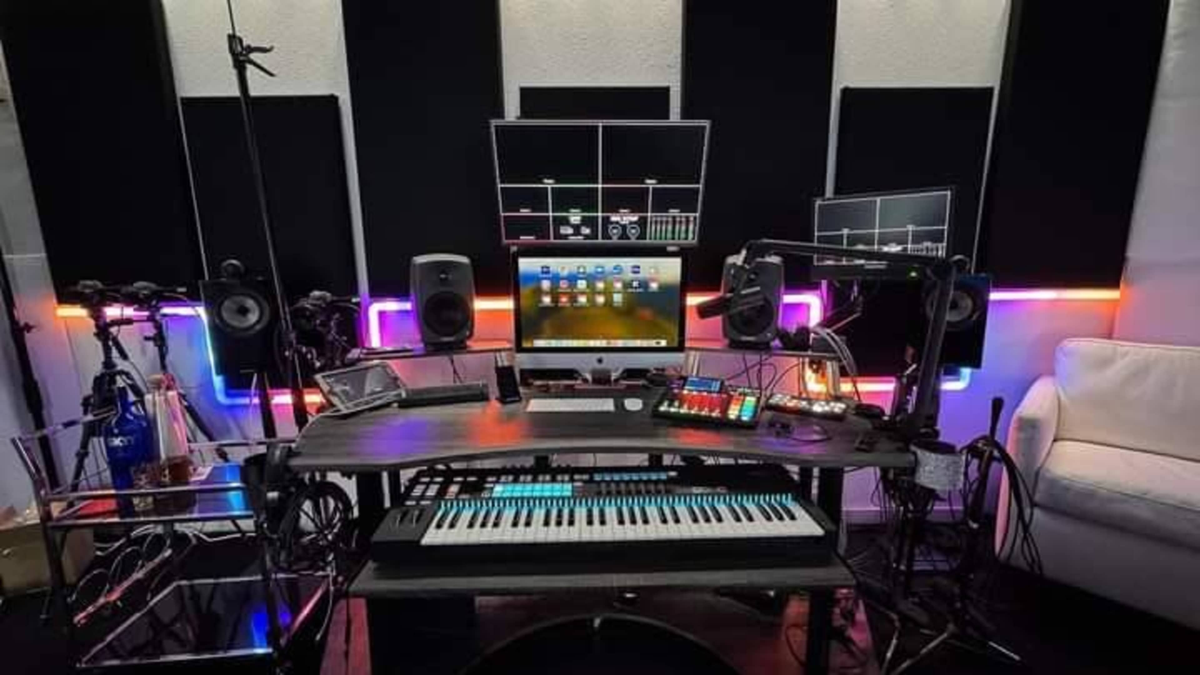 *Burbank Recording Studio for Music/Screenings/Podcasts* Image in Burbank, Burbank, CA