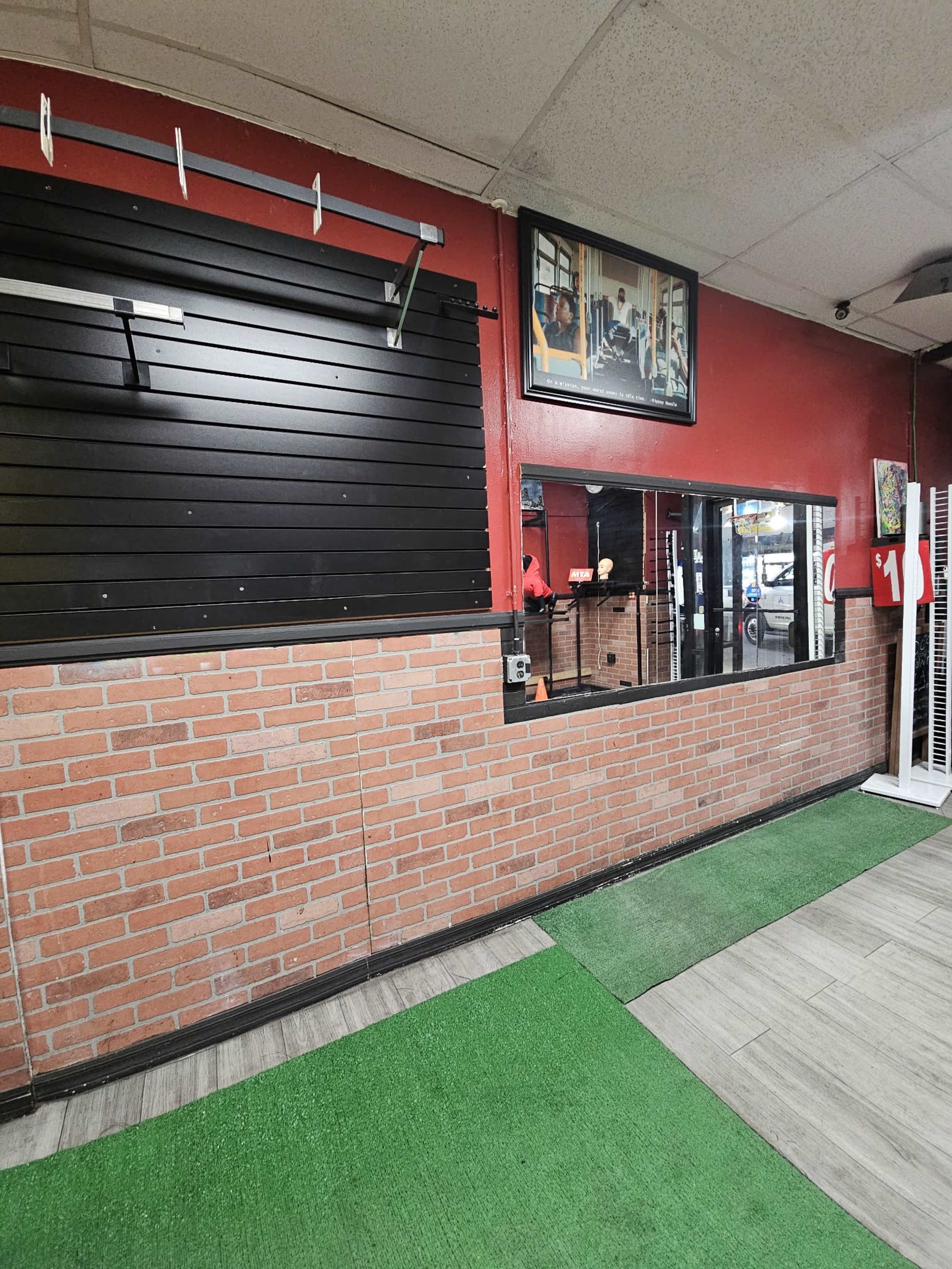 Downtown pop up/event space Available for filming/production Available for filming crews Image in Central LA, LOS ANGELES, CA