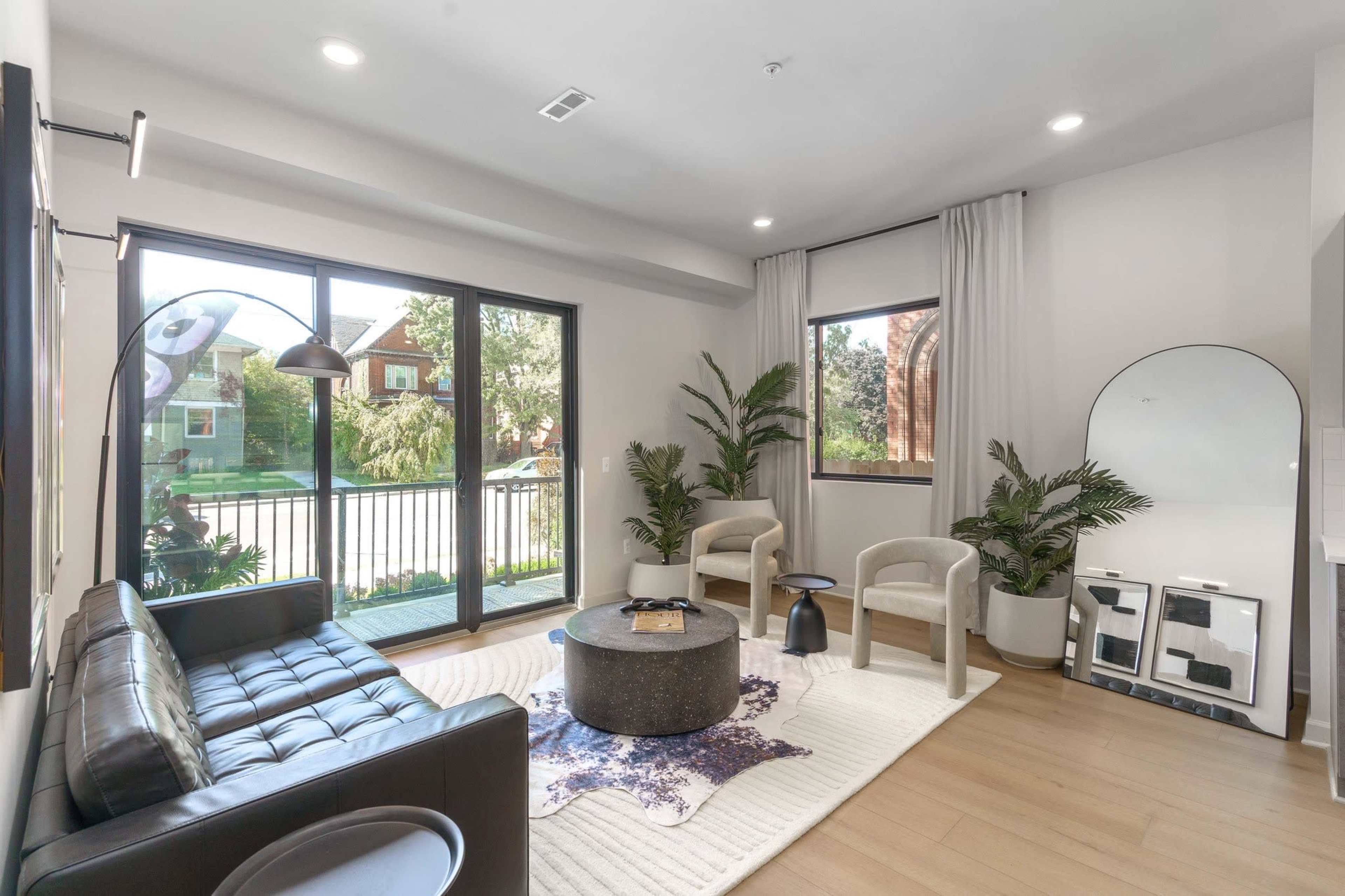 Mins Away from LCA Downtown Detroit Modern Designed Apartment Image in Woodbridge, Detroit, MI