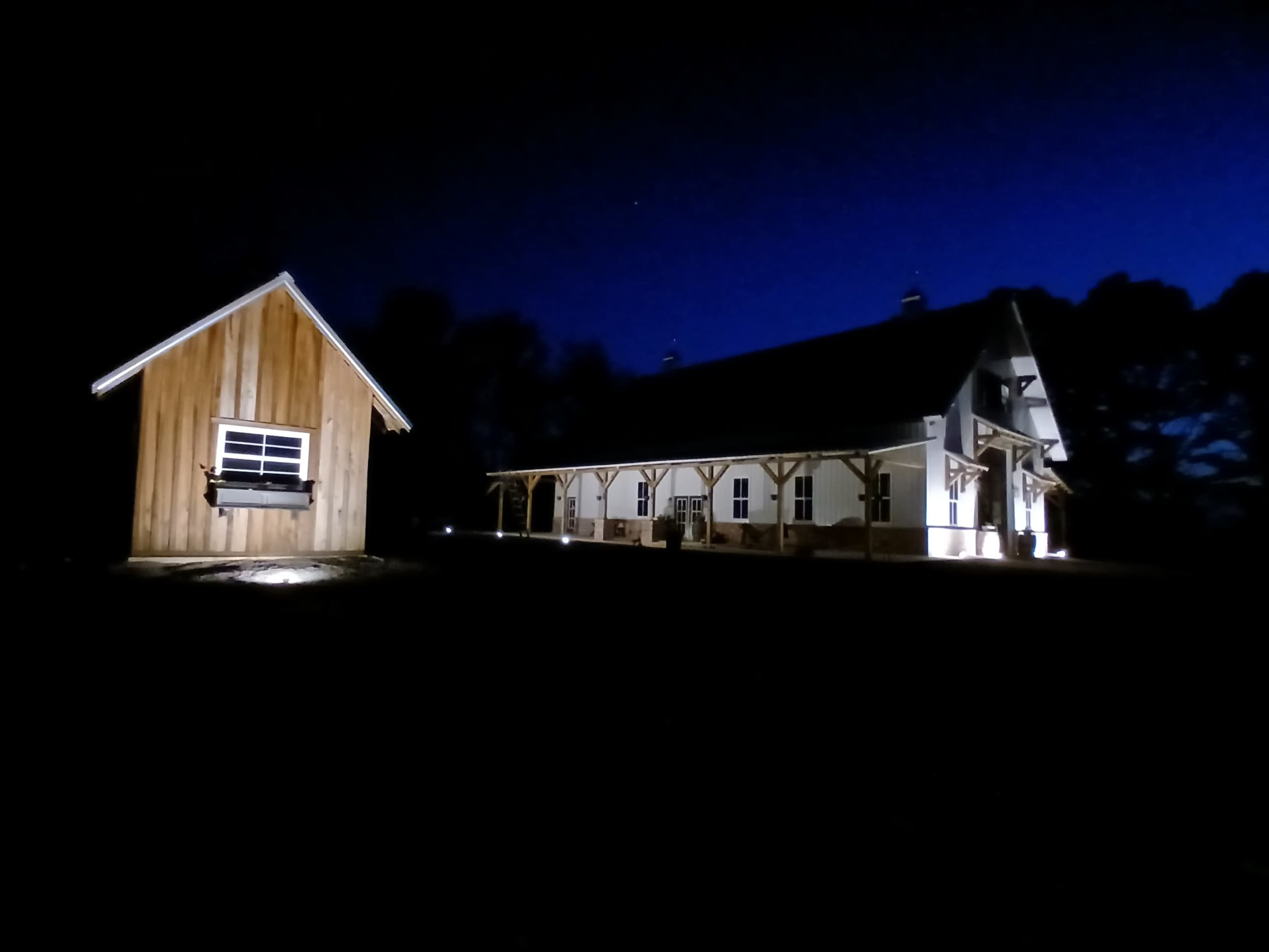 Beautiful timber framed barn Image in , Bethpage, TN