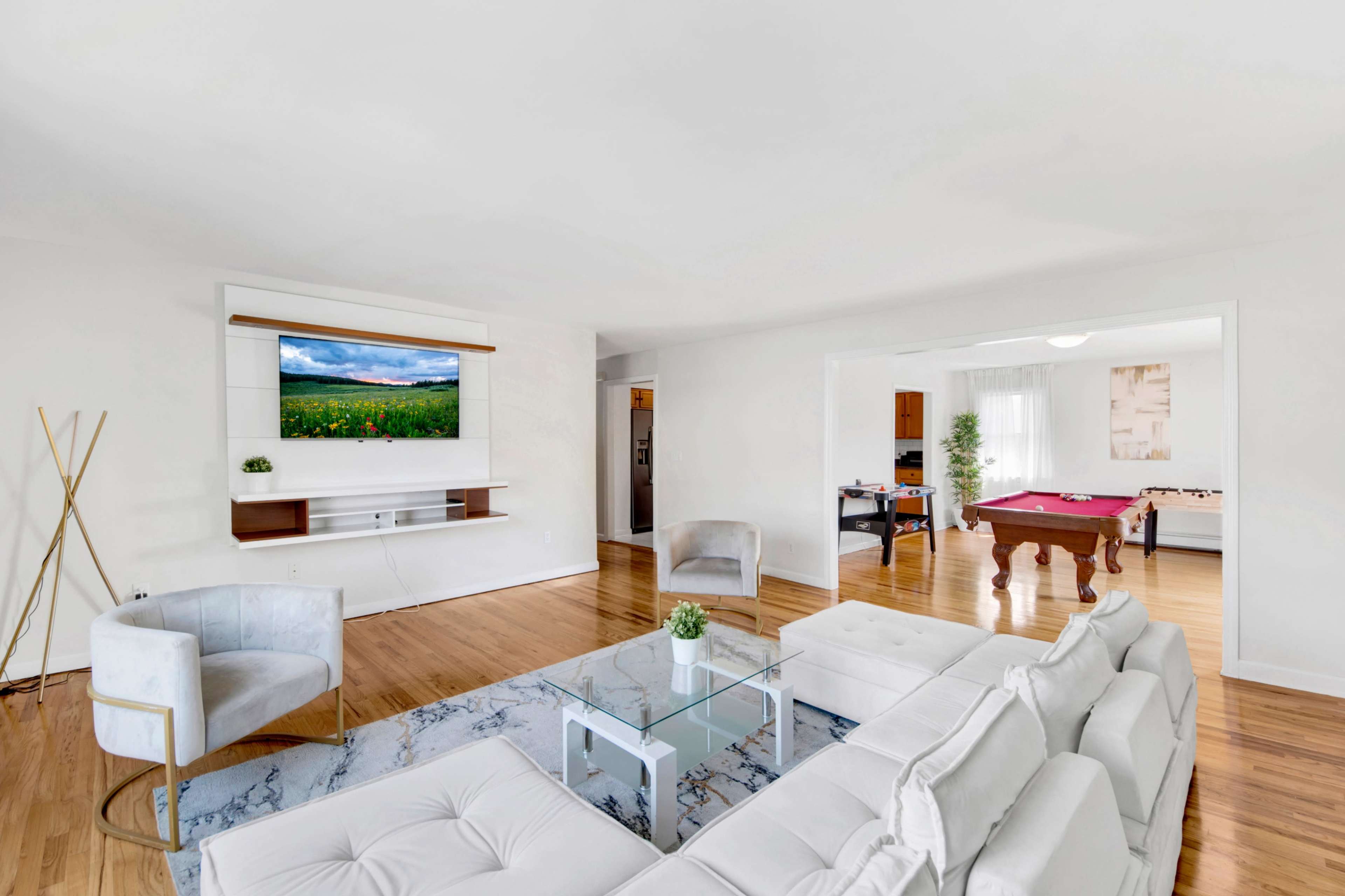 NYC Escape Balcony Views and Gameroom Image in Southeast Yonkers, Yonkers, NY