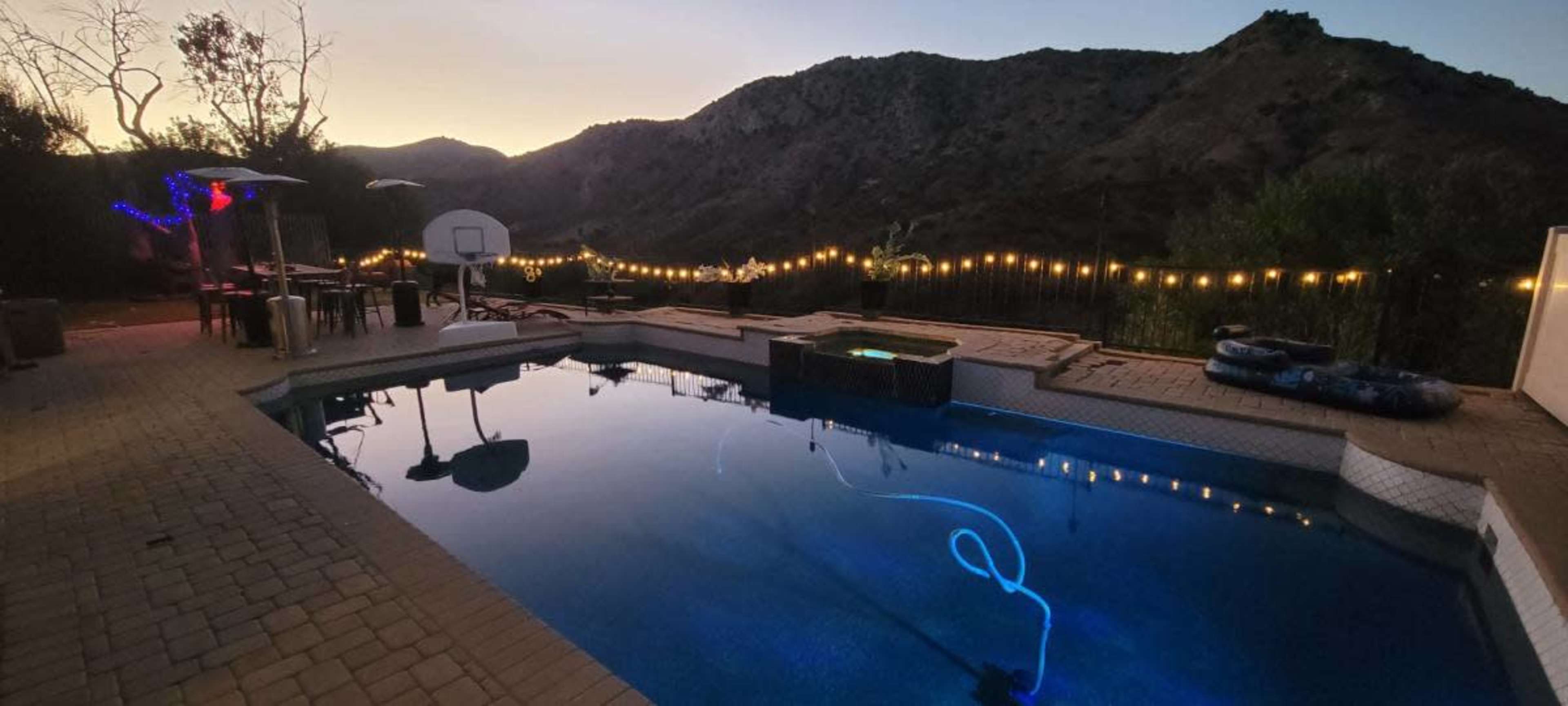 Mountain view retreat Image in , WestHills, CA
