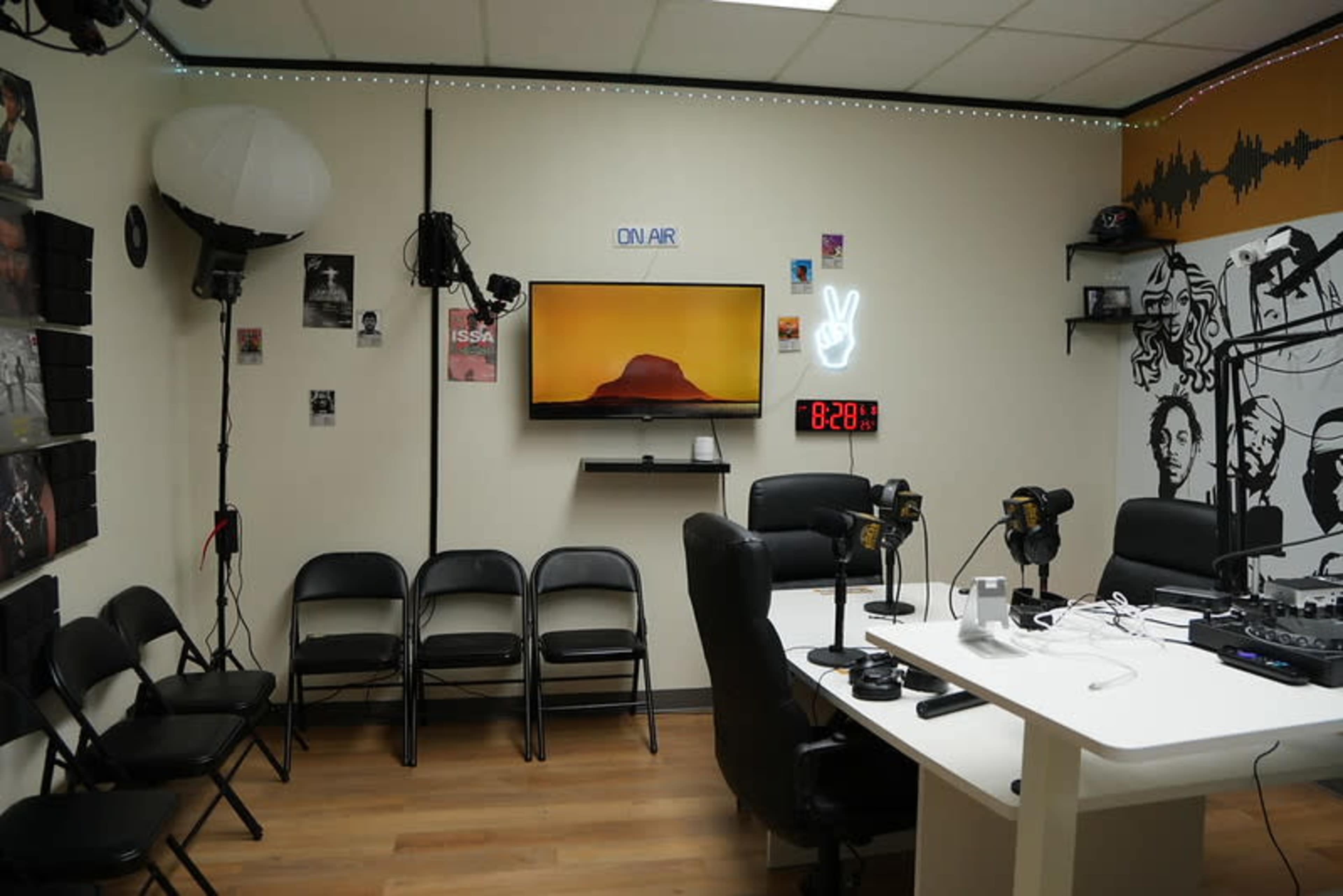 Podcast room Image in Blue Ridge Square, Missouri city, TX