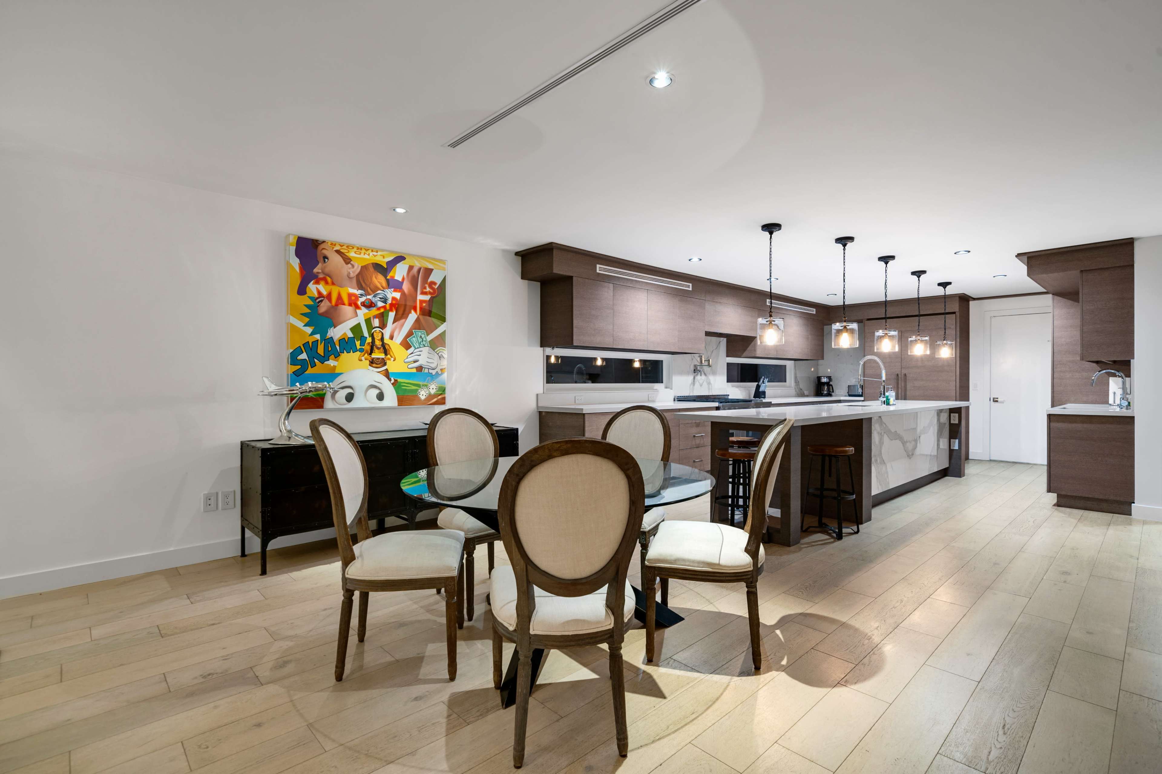 PRODUCTION-PERFECT VILLA WITH SKYLIGHTS Image in Studio City, Studio City, CA