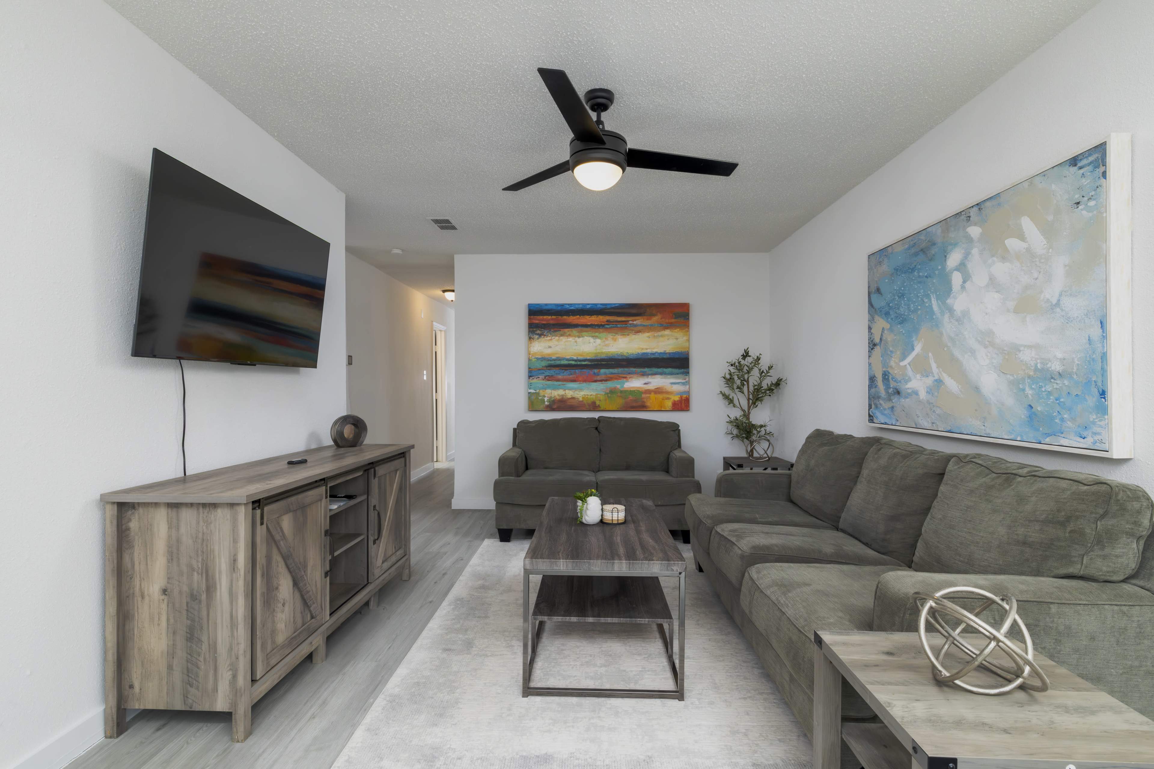 Cozy Family-Friendly Duplex with Yard, Parking & Fast Wi-Fi Image in Euless, Euless, TX