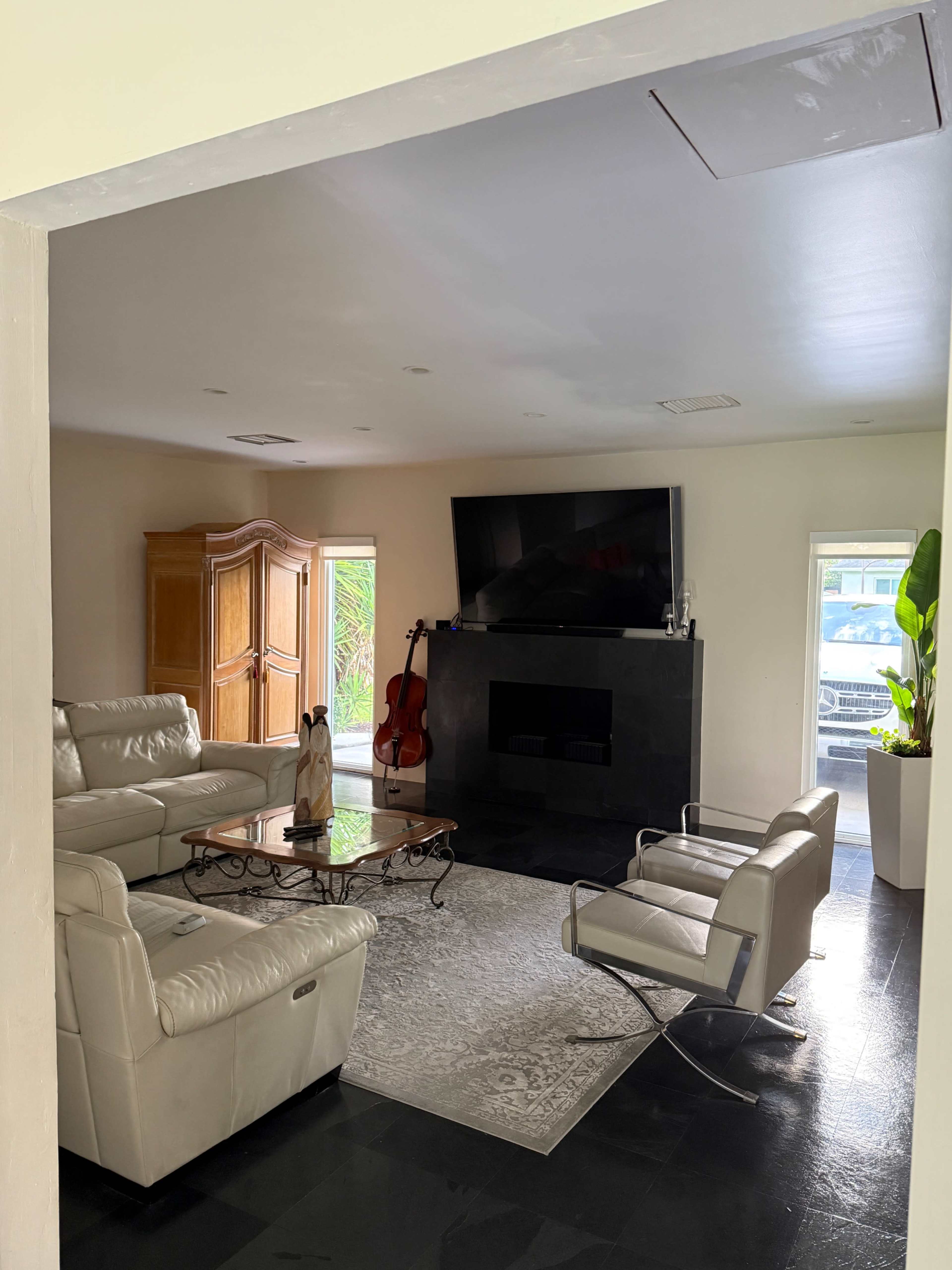 Modern Miami Home Image in Kendall, miami, FL