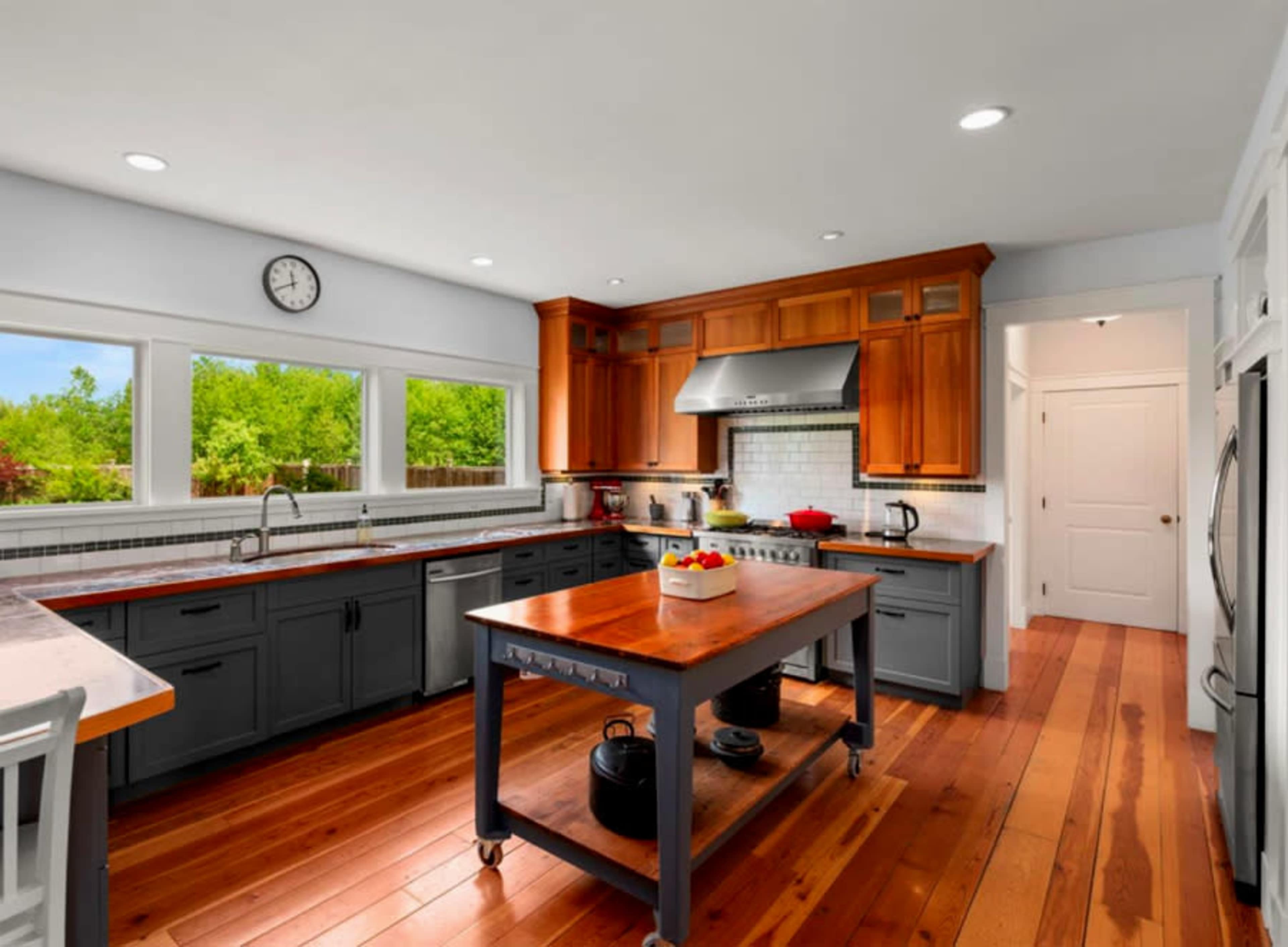 Mountain View Estate Image in , Shawnigan Lake, BC