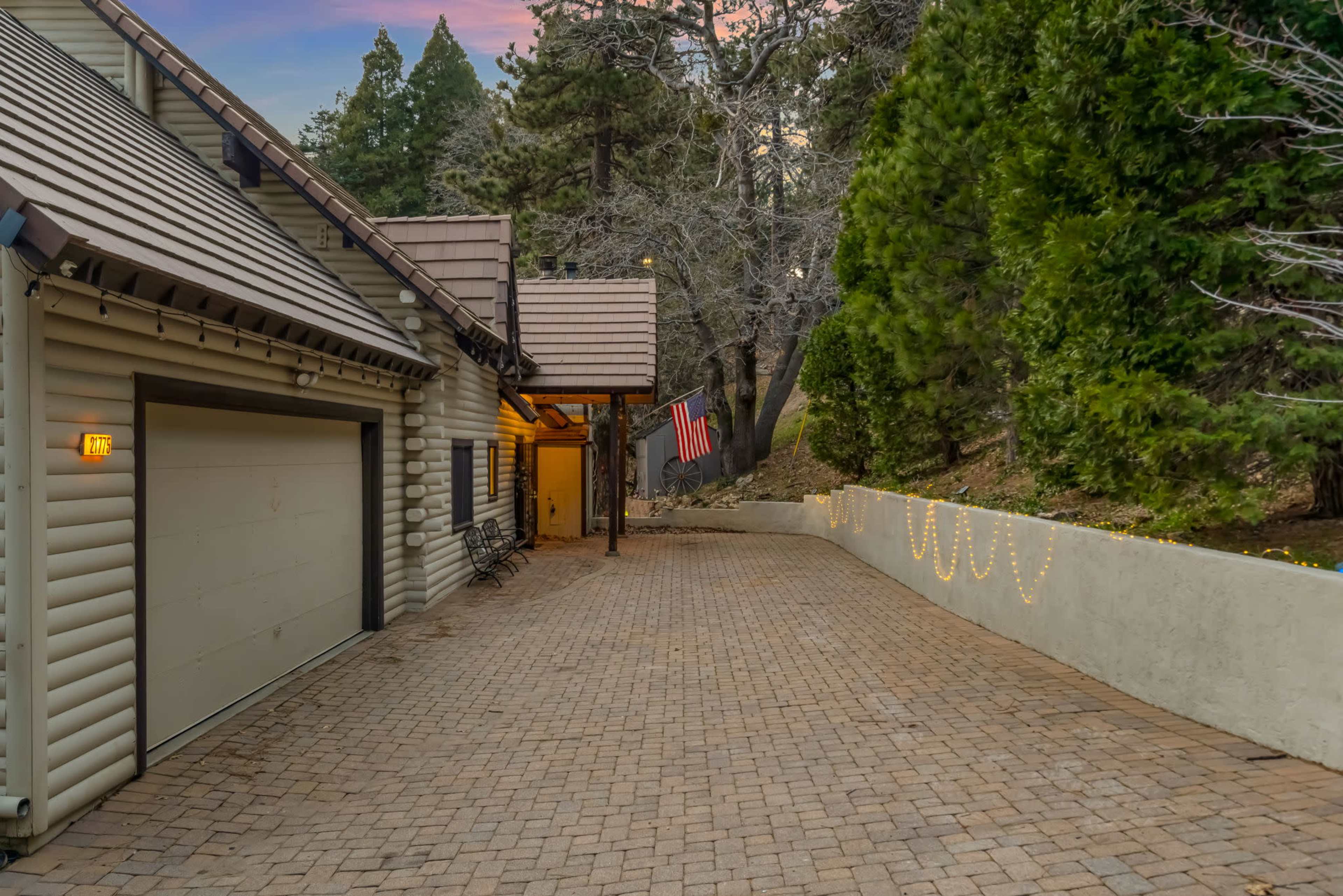 Vista Lodge! 20 min to Silverwood Lake Image in Cedarpines Park, Cedarpines Park, CA