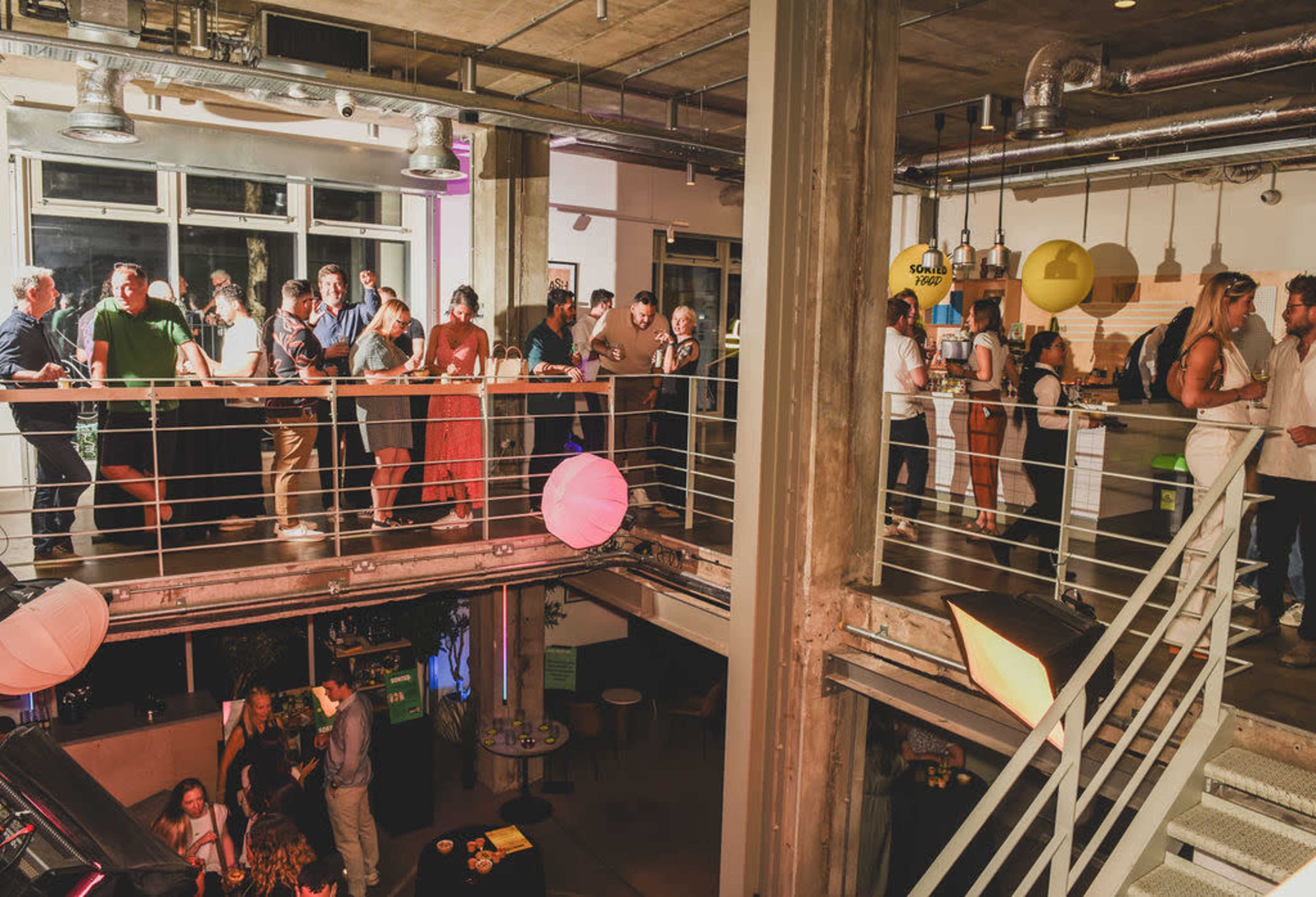 Industrial Filming and Multimedia Studio Image in Hoxton, London, ENG