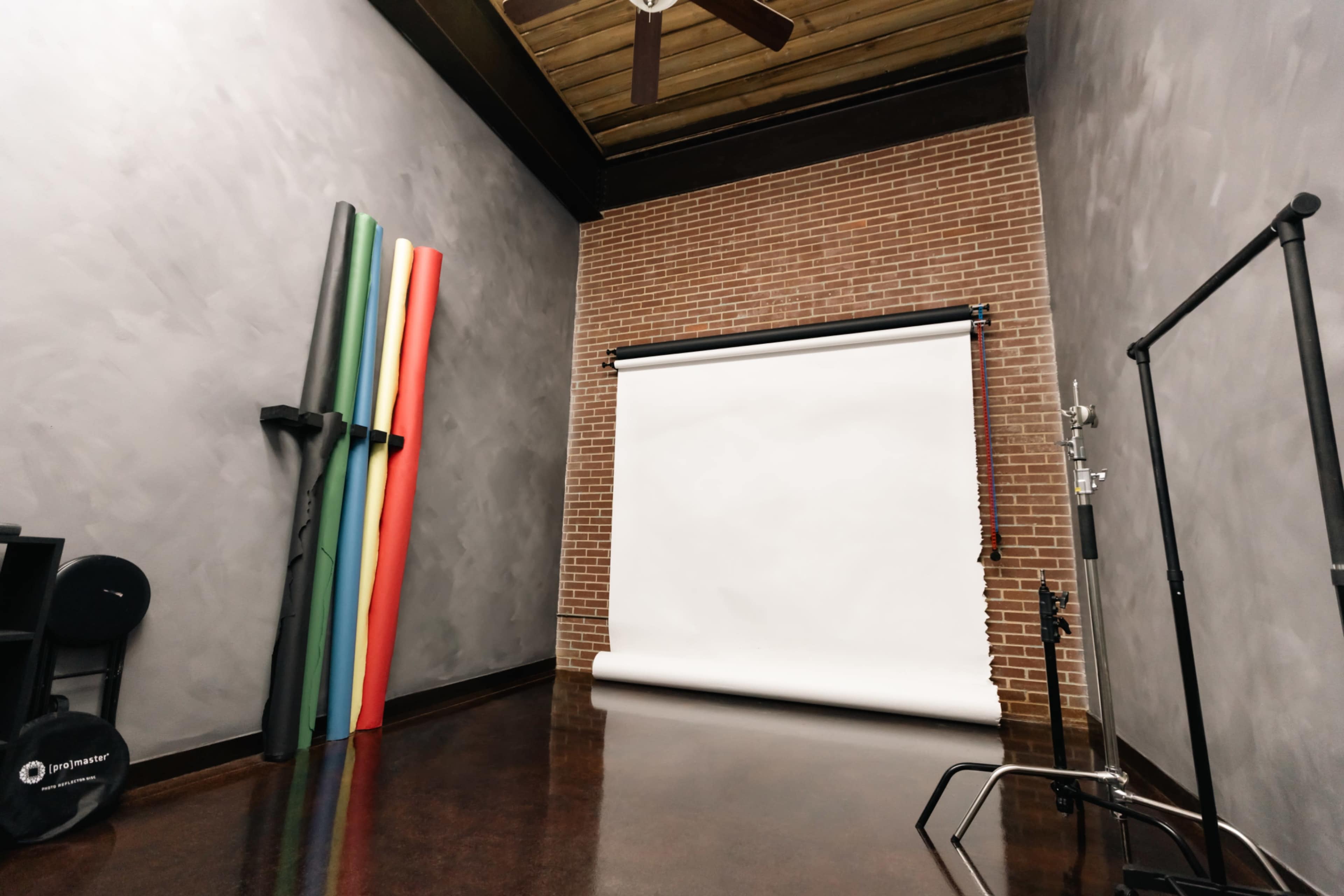 Luxurious Studio Loft with Various Sets Image in Arcadia, Spartanburg, SC
