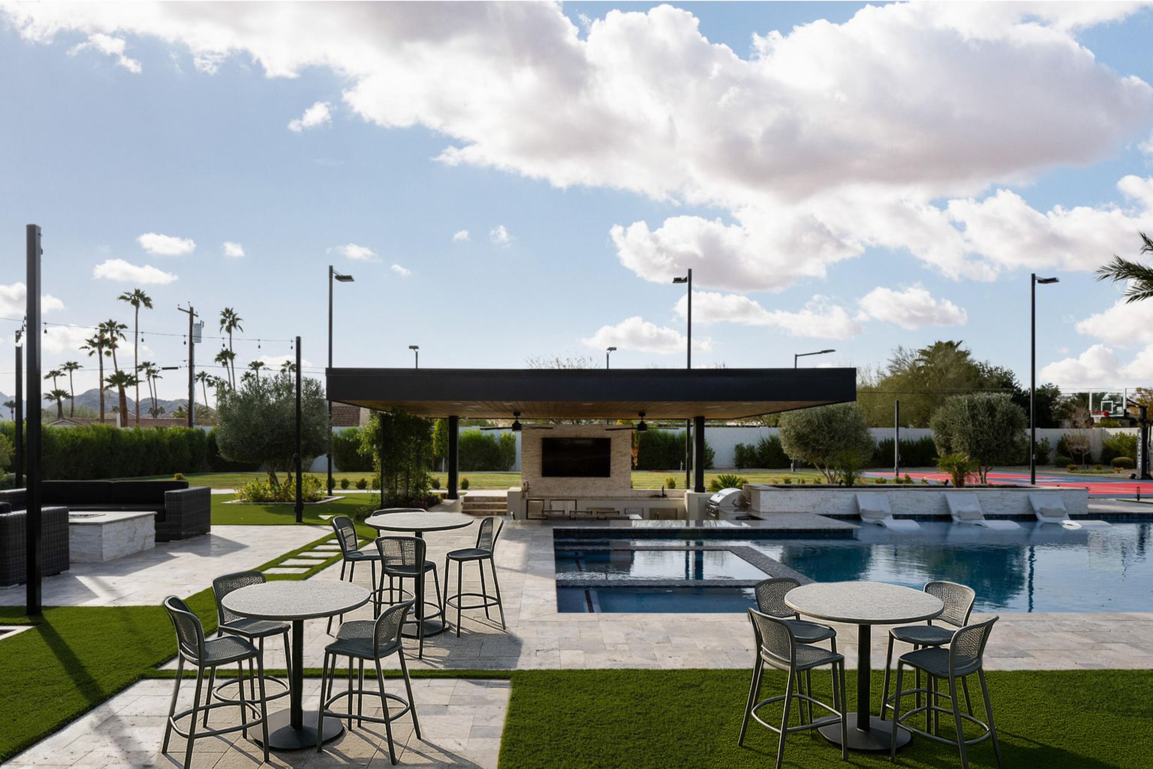Ultimate Backyard Oasis with Pool, Swim-Up Bar, Pickleball & More! Image in Paradise Valley Village, Paradise Valley, AZ